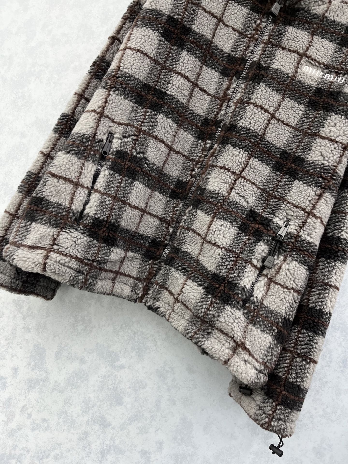 🛒𝐍𝐄𝐖 · 𝟐𝟎𝟐5/爆款现货【原版定制】 Miu Mi *｜2025新品摇粒绒拉链外套 系列款对比🆚