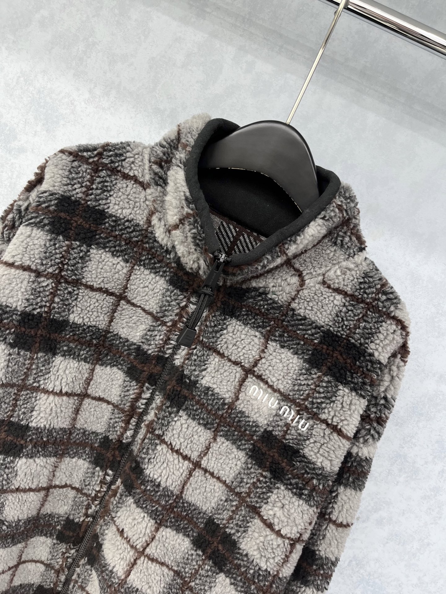 🛒𝐍𝐄𝐖 · 𝟐𝟎𝟐5/爆款现货【原版定制】 Miu Mi *｜2025新品摇粒绒拉链外套 系列款对比🆚