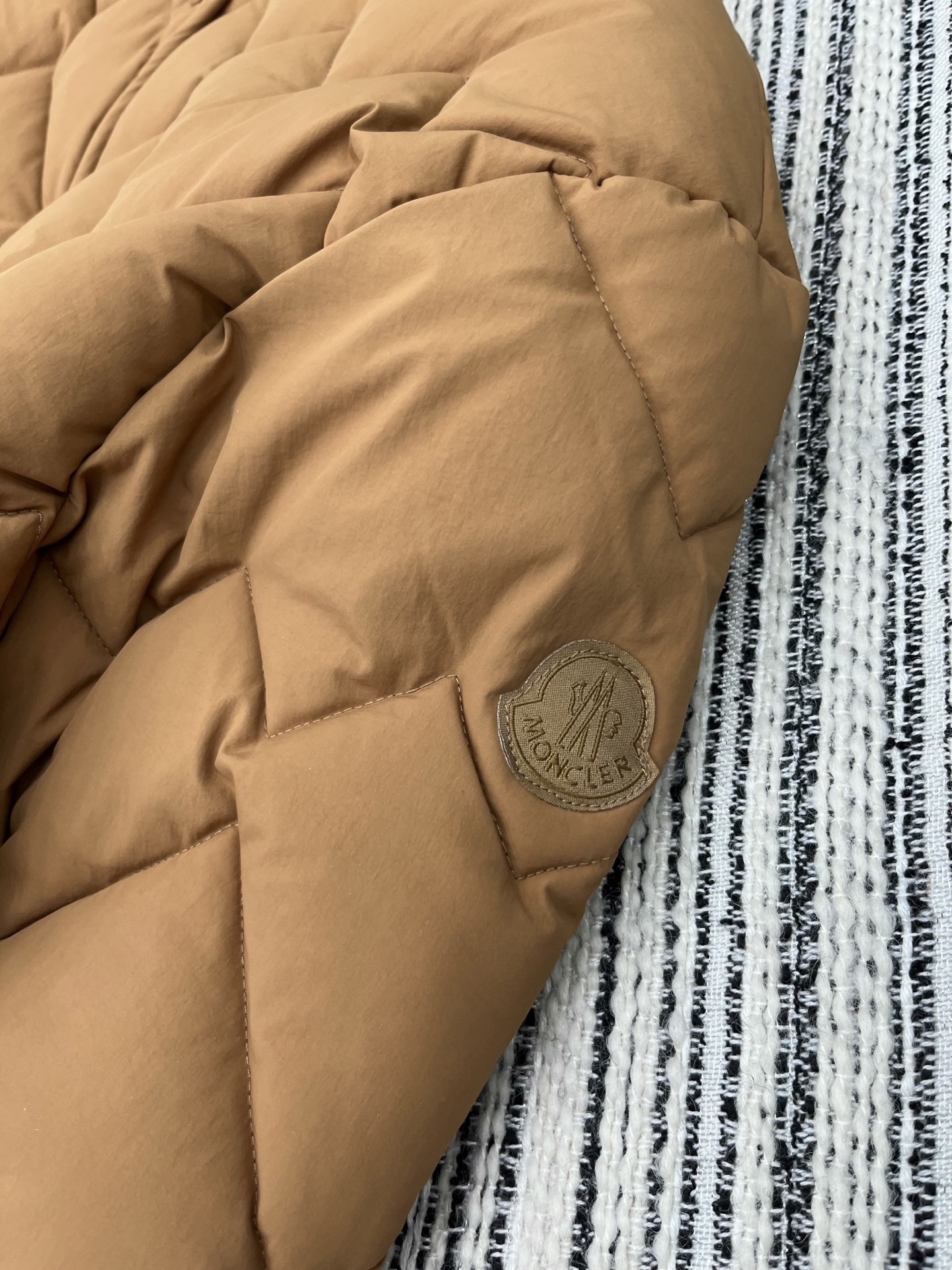 🛒𝐍𝐄𝐖 · 𝟐𝟎𝟐5/爆款现货【原版定制】Moncle*｜2025新品立领羽绒服外套定制YB进口材质，