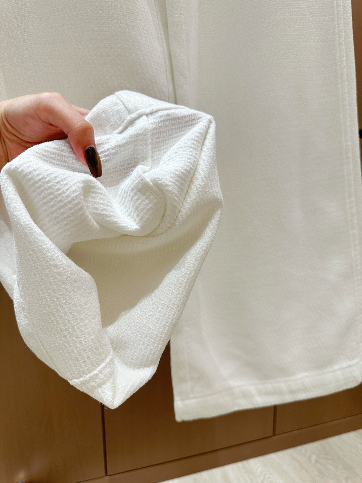 🛒𝐍𝐄𝐖 · 𝟐𝟎𝟐5/爆款现货设计师原创｜2025金色盘扣牛仔裤【配腰带】定制YB斜纹棉牛仔材质 工艺