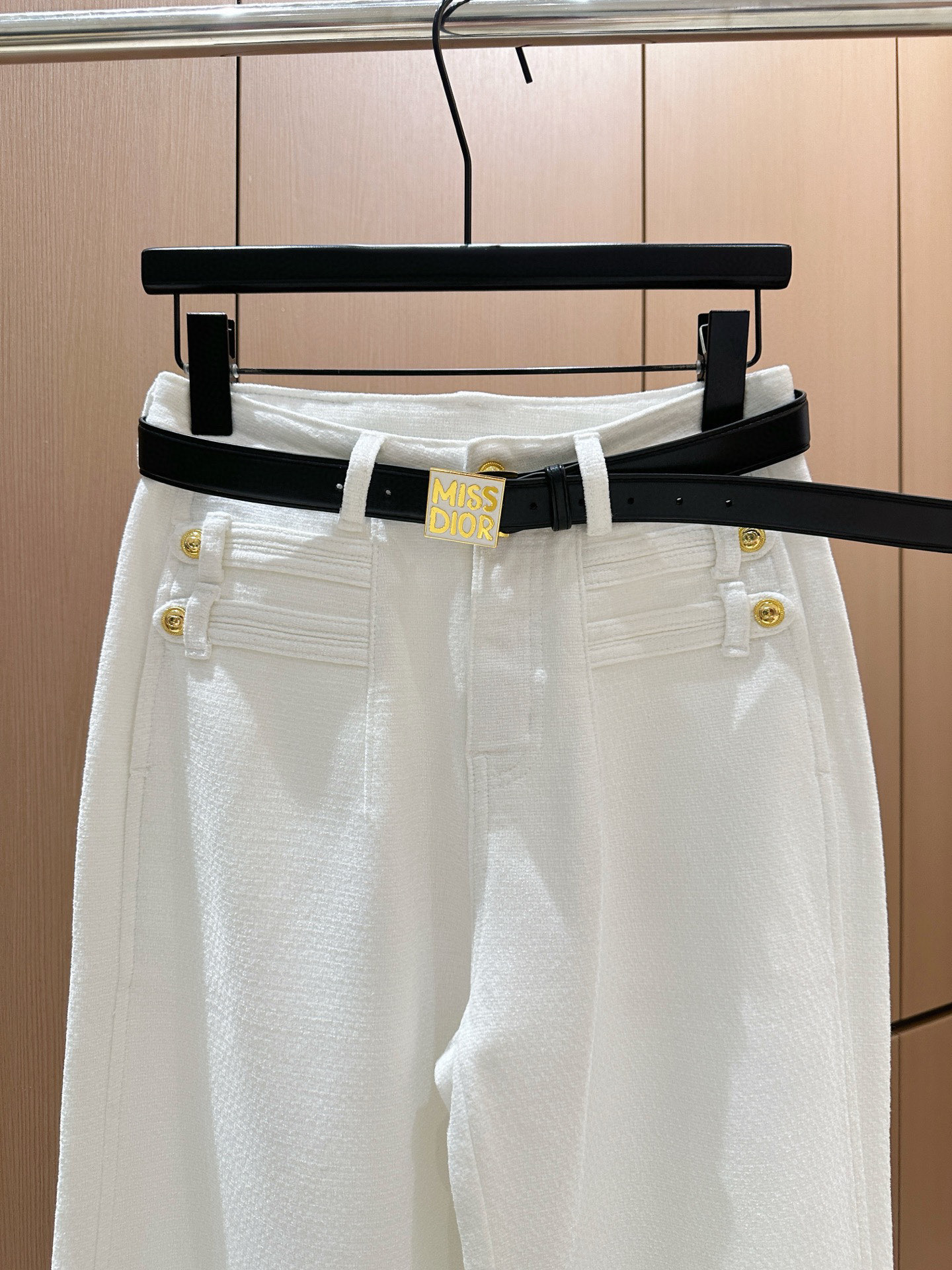 🛒𝐍𝐄𝐖 · 𝟐𝟎𝟐5/爆款现货设计师原创｜2025金色盘扣牛仔裤【配腰带】定制YB斜纹棉牛仔材质 工艺