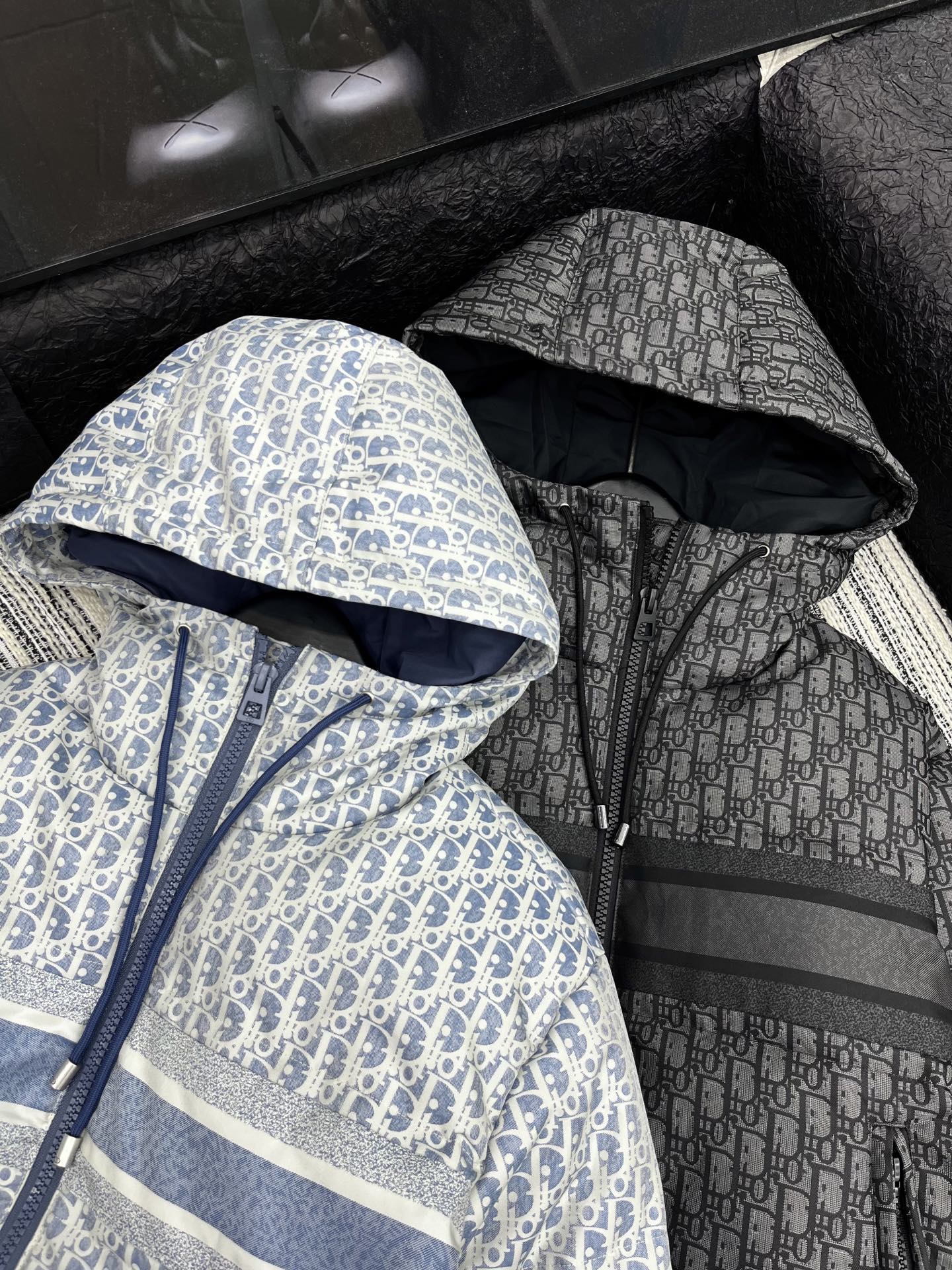 🛒𝐍𝐄𝐖 · 𝟐𝟎𝟐5/爆款现货原单品质 Dio*｜25新款带帽老花拉链羽绒服外套爆单系列款 气质女神必