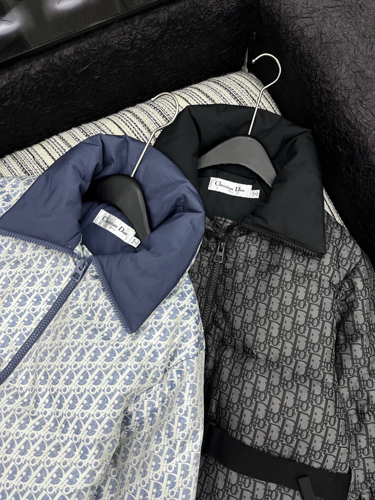 🛒𝐍𝐄𝐖 · 𝟐𝟎𝟐5/爆款现货原单品质 Dio*｜25新款立领老花腰带羽绒服外套爆单系列款 气质女神必