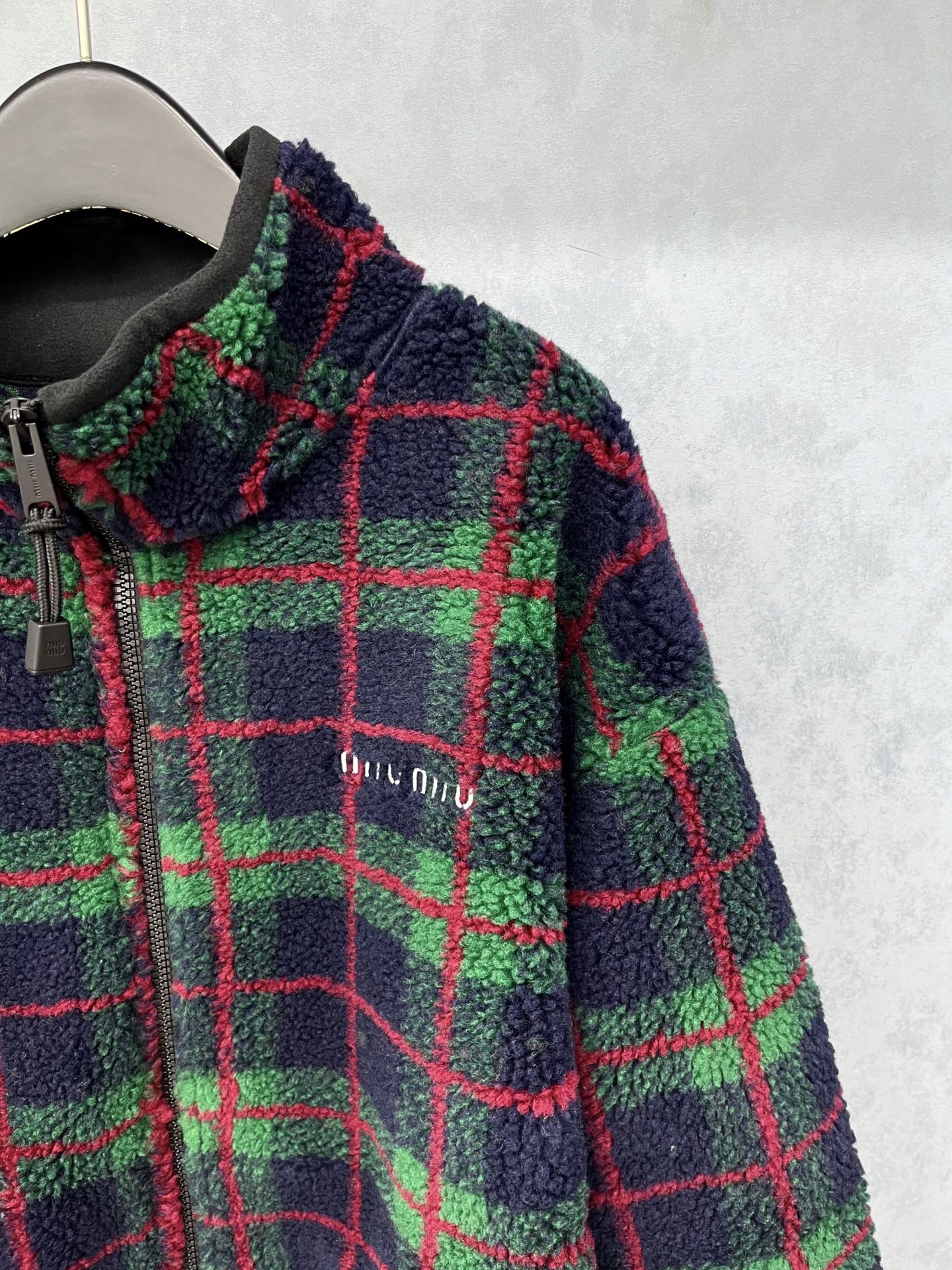 🛒𝐍𝐄𝐖 · 𝟐𝟎𝟐5/爆款现货【原版定制】 Miu Mi *｜2025新品摇粒绒拉链外套 系列款对比🆚