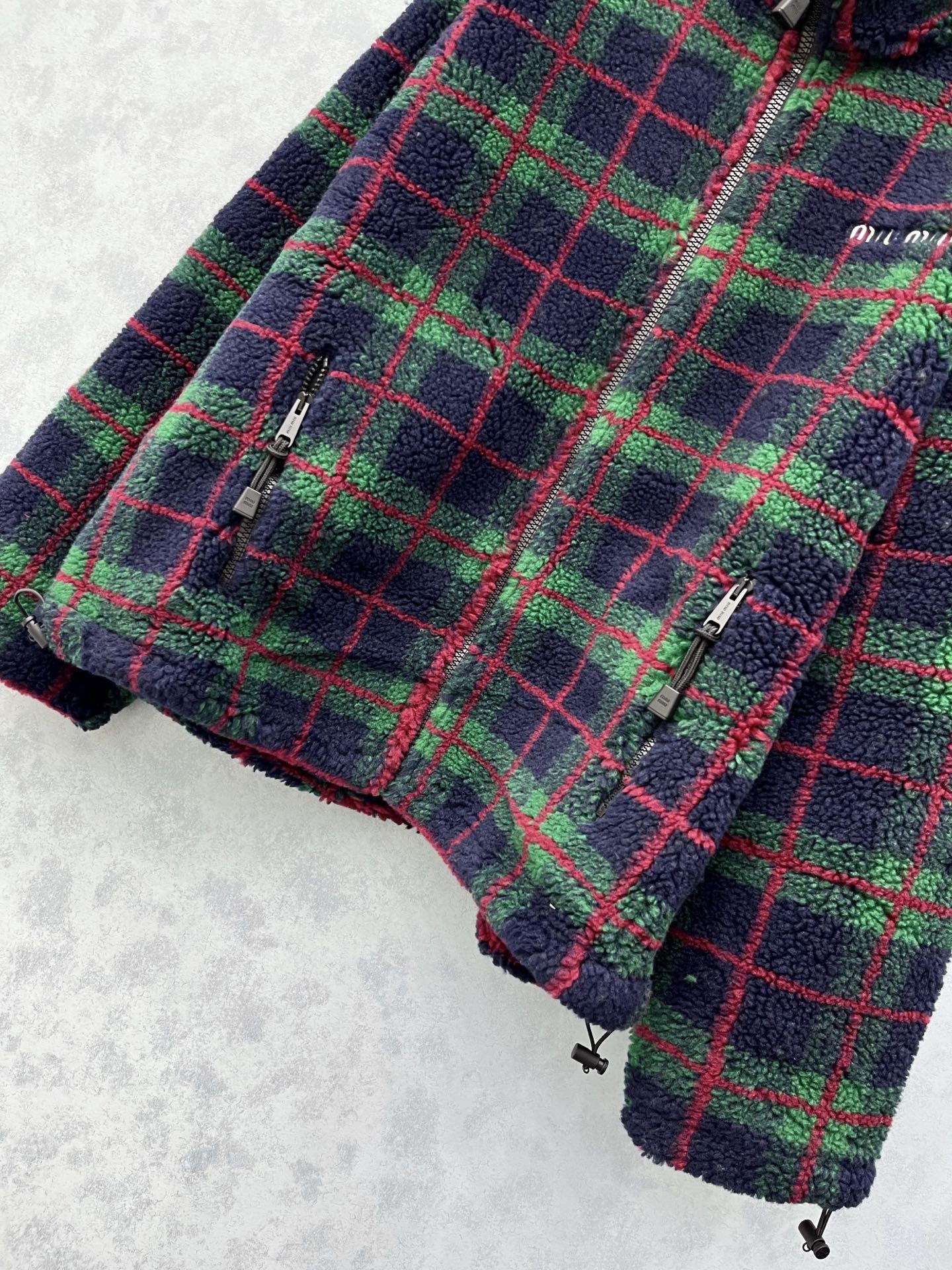 🛒𝐍𝐄𝐖 · 𝟐𝟎𝟐5/爆款现货【原版定制】 Miu Mi *｜2025新品摇粒绒拉链外套 系列款对比🆚