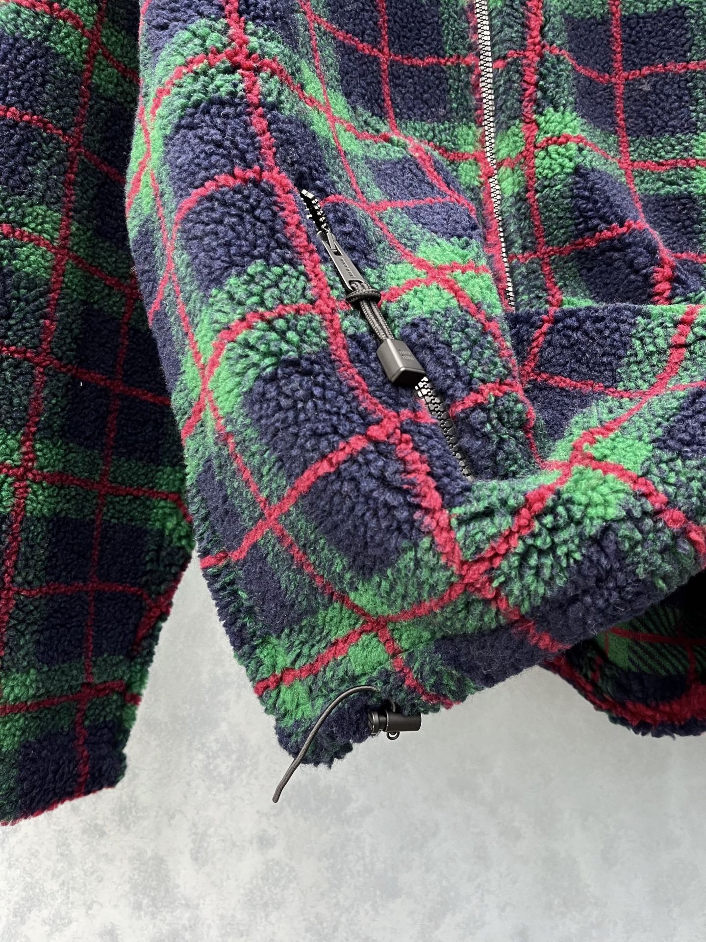 🛒𝐍𝐄𝐖 · 𝟐𝟎𝟐5/爆款现货【原版定制】 Miu Mi *｜2025新品摇粒绒拉链外套 系列款对比🆚