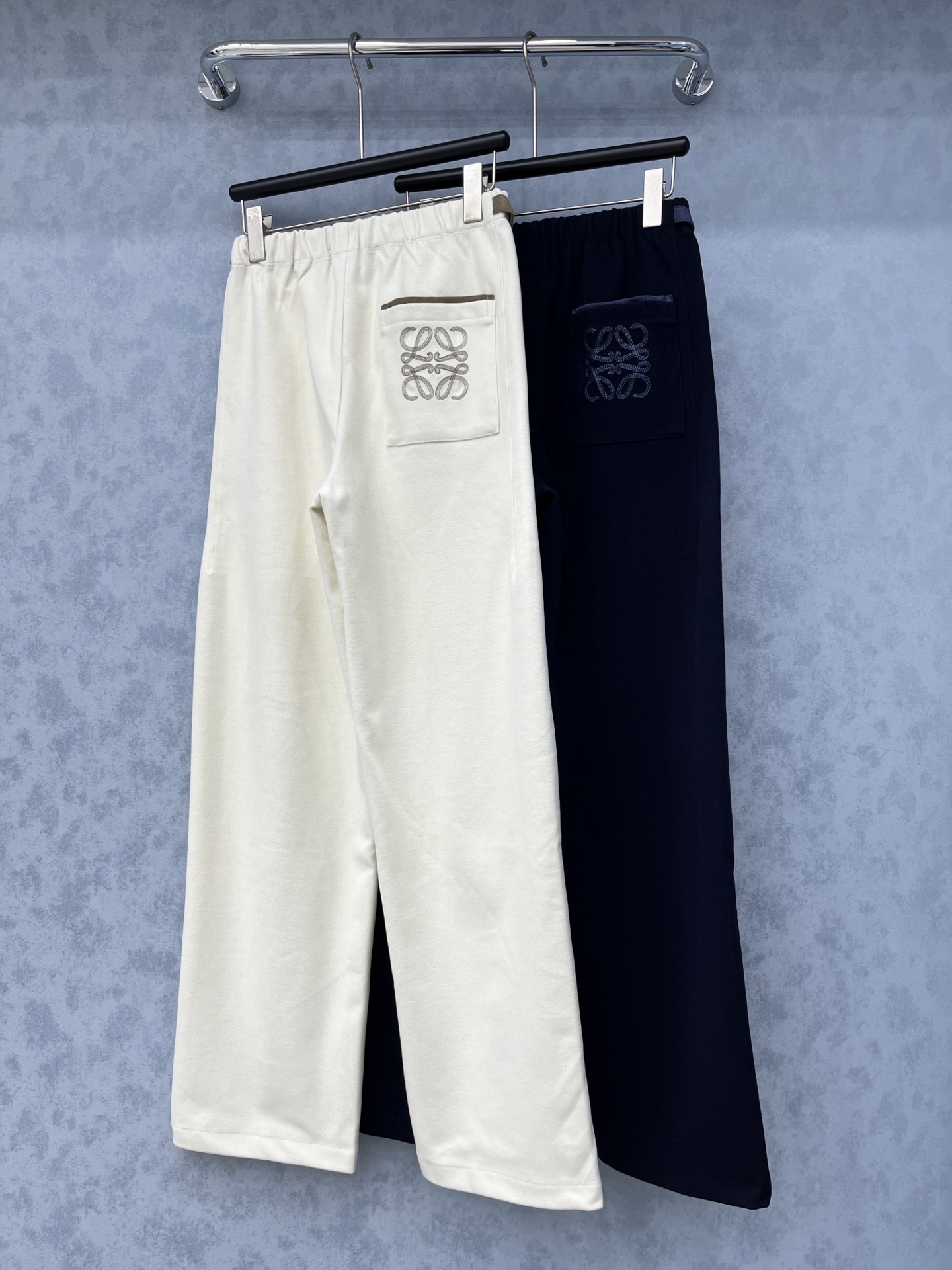 🛒𝐍𝐄𝐖 · 𝟐𝟎𝟐5/爆款现货原单品质 Cha*｜25新款加绒休闲裤重工抽绳拼接松紧腰工艺 高订面料亲