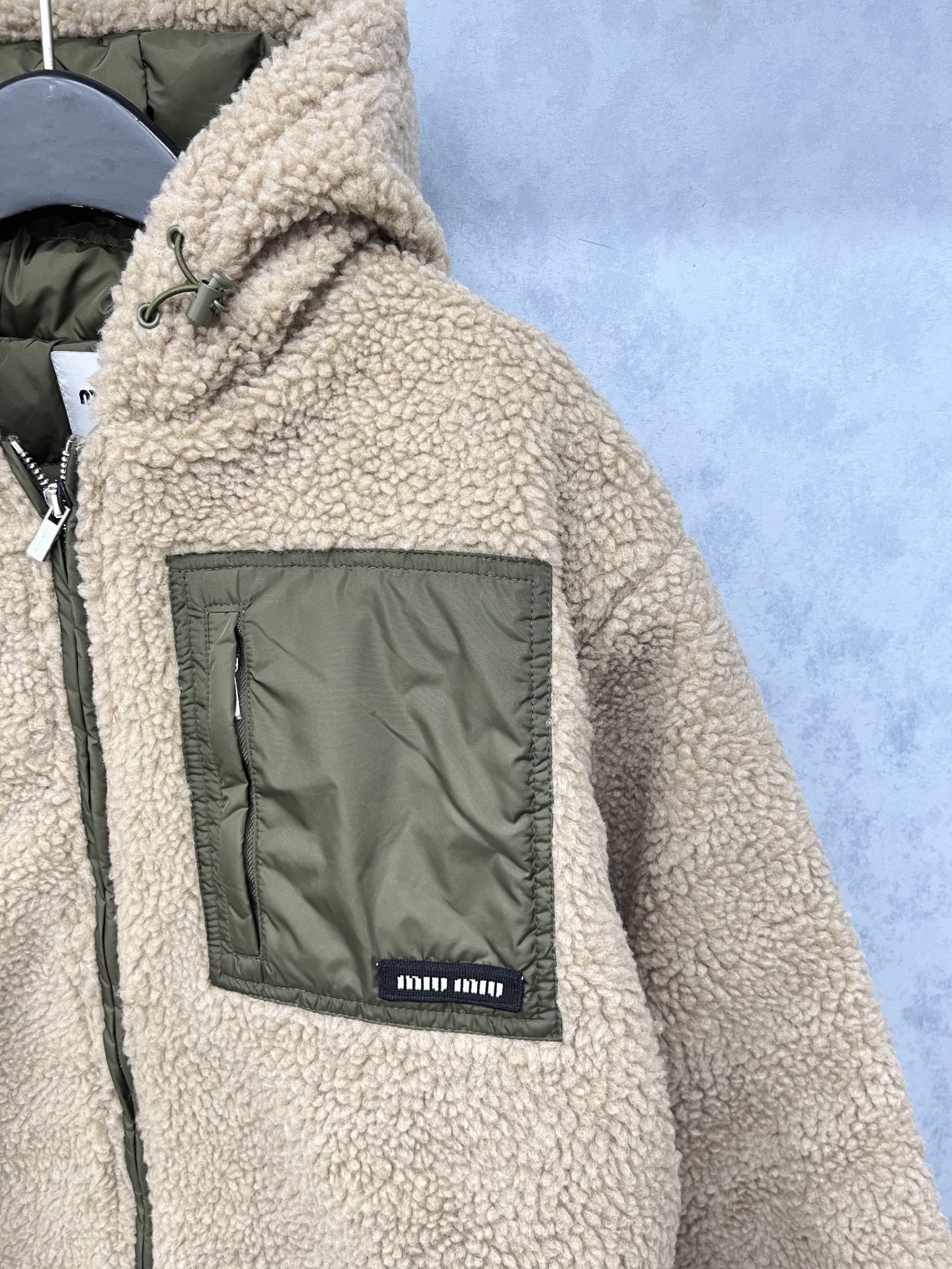 🛒𝐍𝐄𝐖 · 𝟐𝟎𝟐5/爆款现货【原版定制】 Miu Mi *｜2025新品摇粒绒夹棉拉链外套 系列款对
