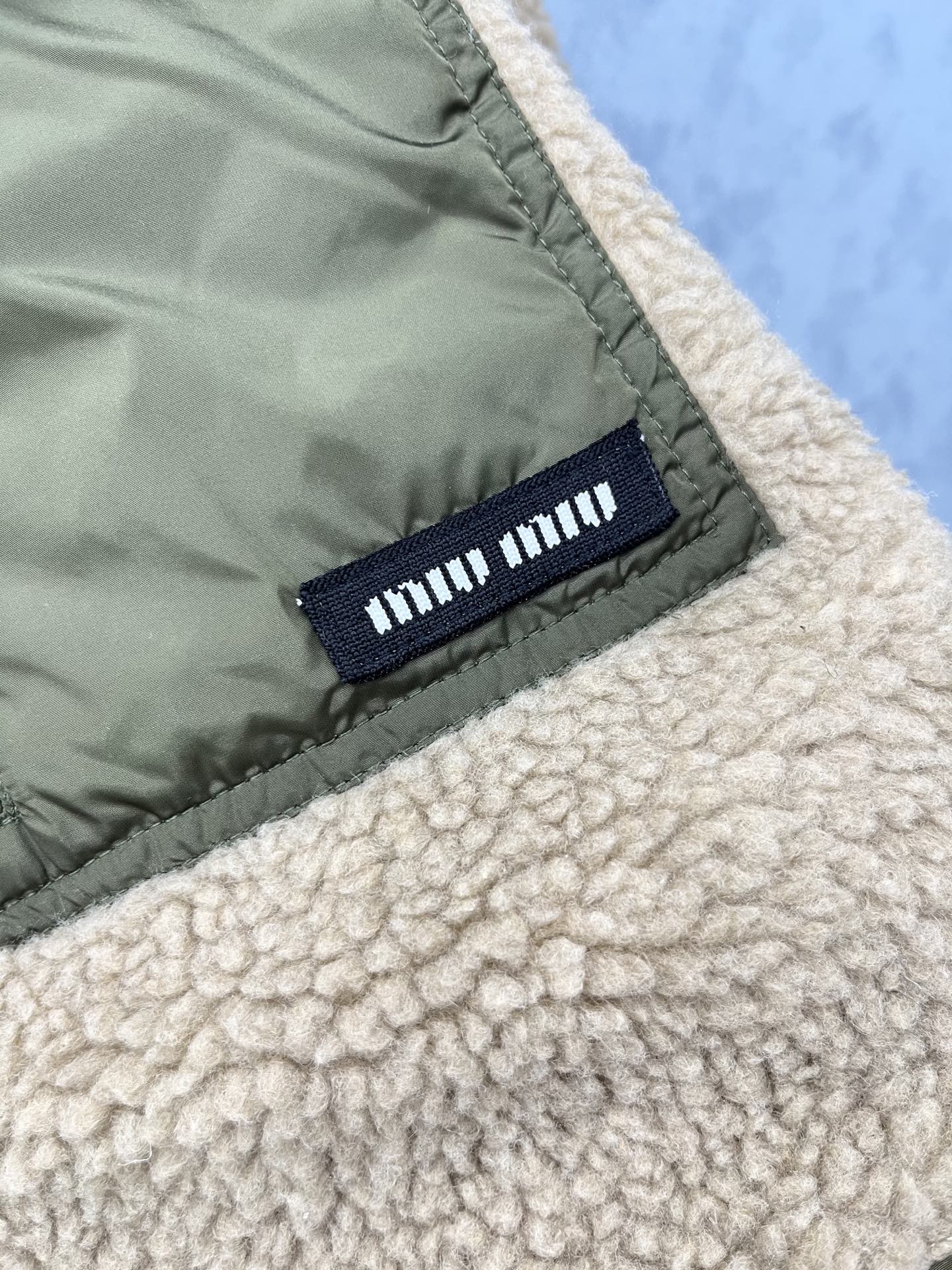 🛒𝐍𝐄𝐖 · 𝟐𝟎𝟐5/爆款现货【原版定制】 Miu Mi *｜2025新品摇粒绒夹棉拉链外套 系列款对