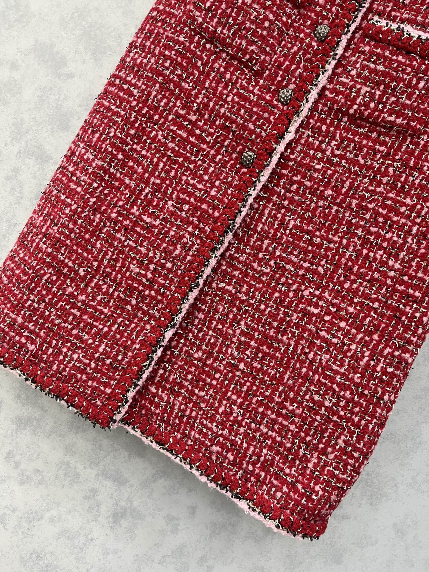 🛒𝐍𝐄𝐖 · 𝟐𝟎𝟐5/爆款原单品质 Chane* ｜2025新品手工坊系列粗花呢半裙定制YB进口材质 