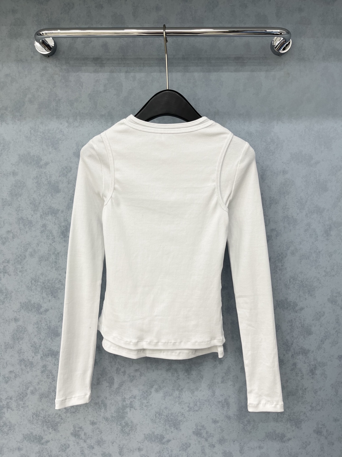 🛒𝐍𝐄𝐖 · 𝟐𝟎𝟐5/爆款现货【原版定制】𝐀𝐂𝐍𝐄 𝐒𝐓𝐔𝐃𝐈𝐎*｜25新款 字母假两件长袖 美式辣妹