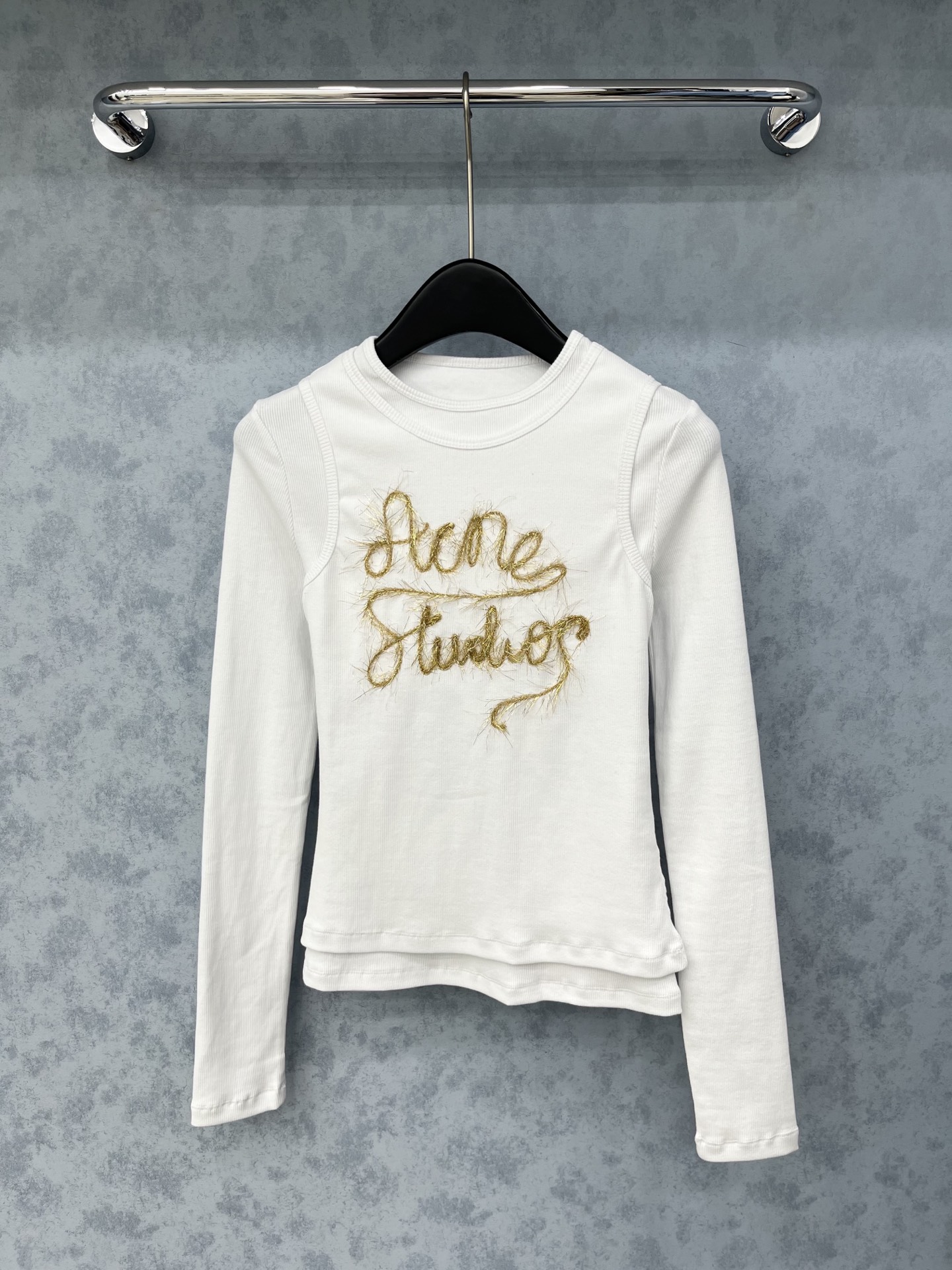 🛒𝐍𝐄𝐖 · 𝟐𝟎𝟐5/爆款现货【原版定制】𝐀𝐂𝐍𝐄 𝐒𝐓𝐔𝐃𝐈𝐎*｜25新款 字母假两件长袖 美式辣妹