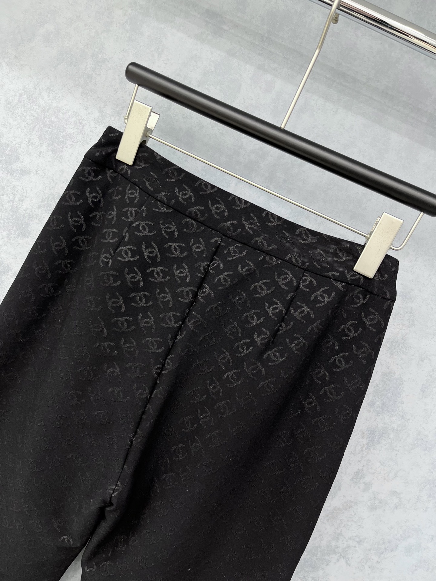 🛒𝐍𝐄𝐖 · 𝟐𝟎𝟐5/爆款现货原单品质 Chan*｜25秋冬新品滑雪🎿系列羽绒裤 系列款提花字母装饰设