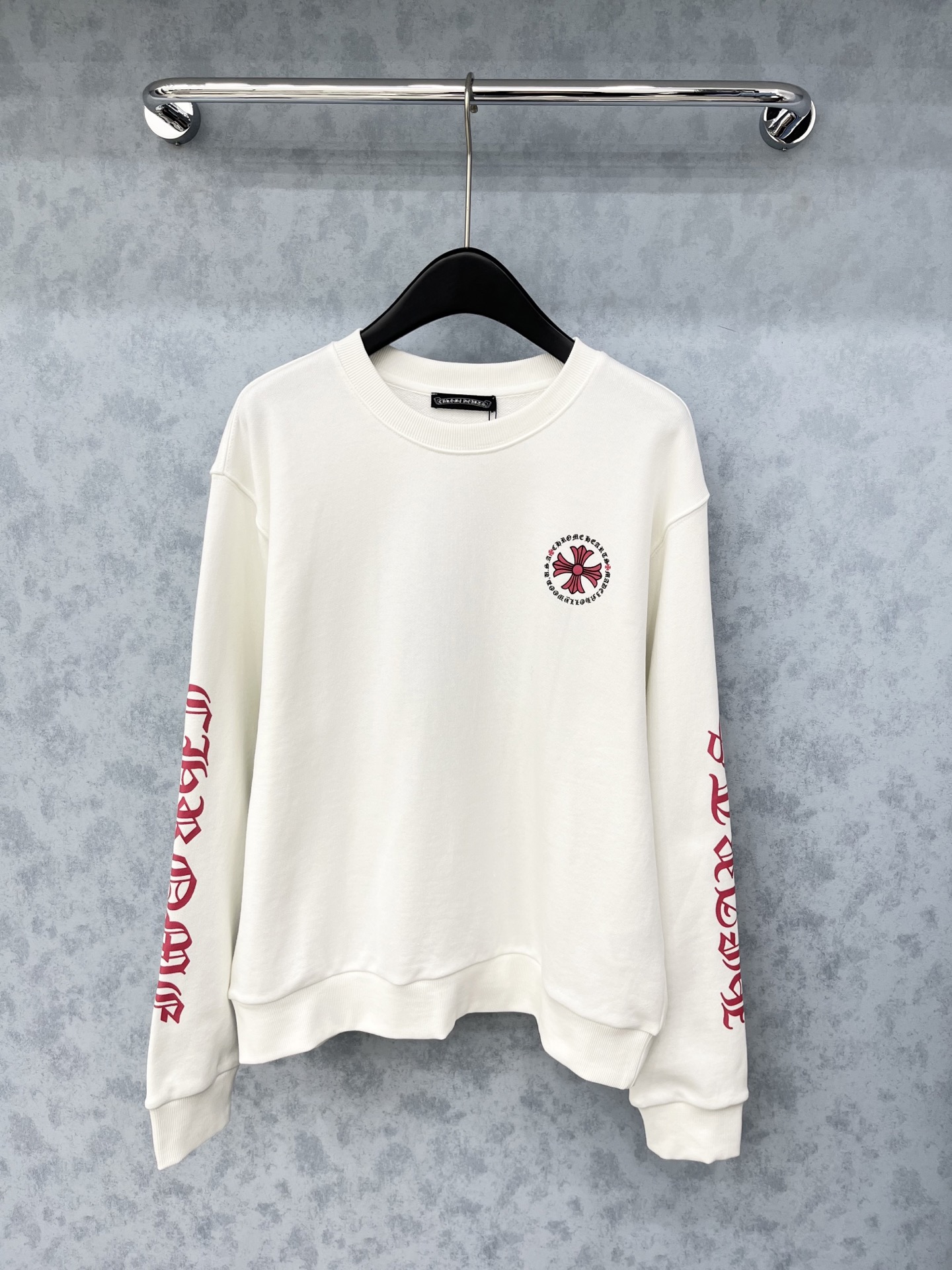 🛒𝐍𝐄𝐖 · 𝟐𝟎𝟐5/爆款现货原单品质 克罗星*｜25经典圆领卫衣干净利落的裁剪，落肩宽松慵懒版型 面