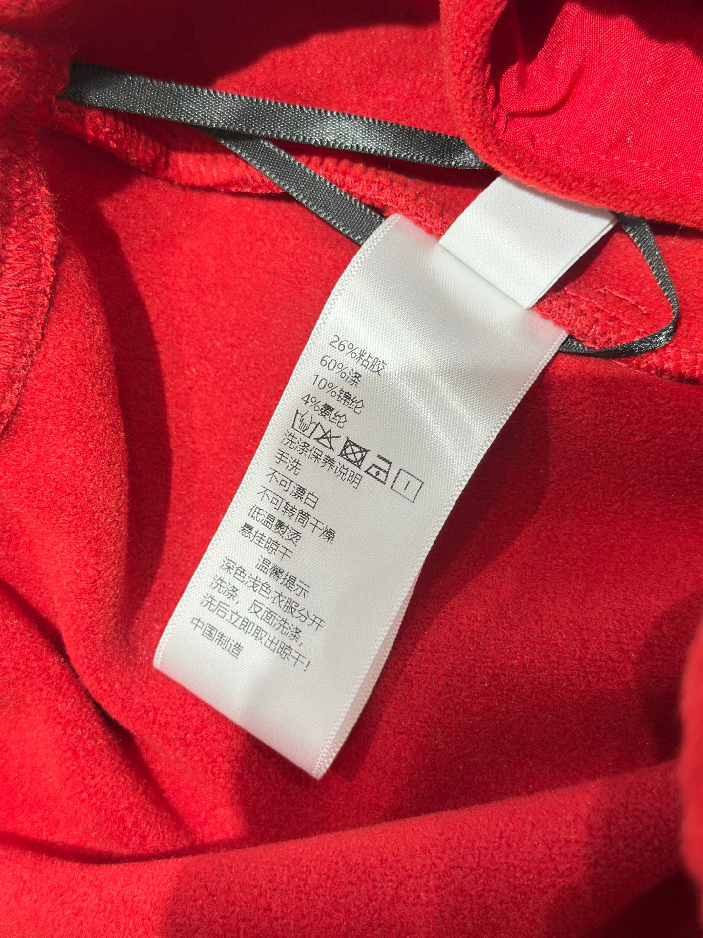 🛒𝐍𝐄𝐖 · 𝟐𝟎𝟐5/爆款现货原单品质 设计师｜女神同款烫钻休闲裤圣诞🎄新年爆款 这款裤子选用优质面料