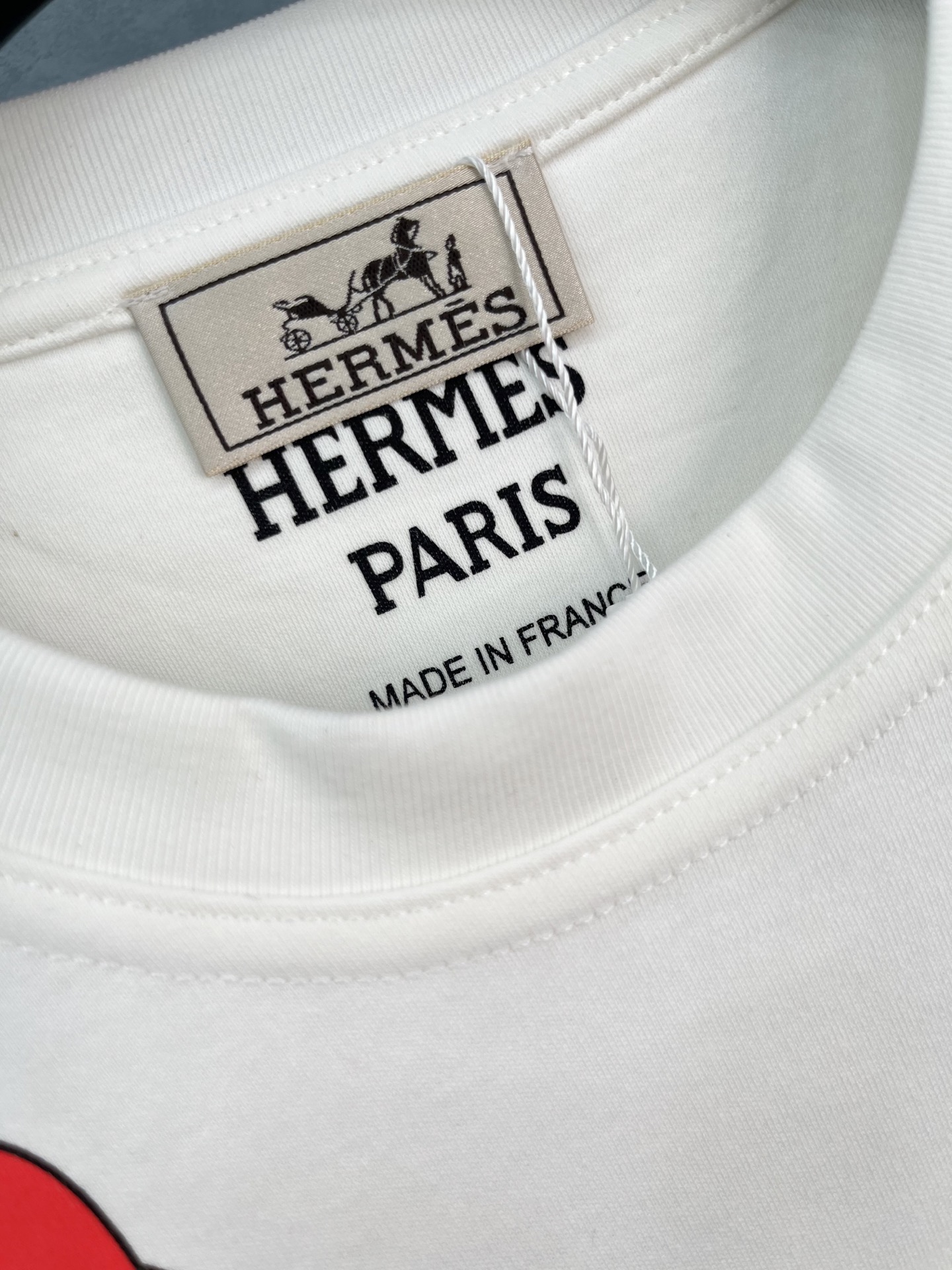 🛒𝐍𝐄𝐖 · 𝟐𝟎𝟐5/爆款现货原单品质 Her*｜25新品印花短袖T恤精致常规版型上身巨显瘦！定制最新