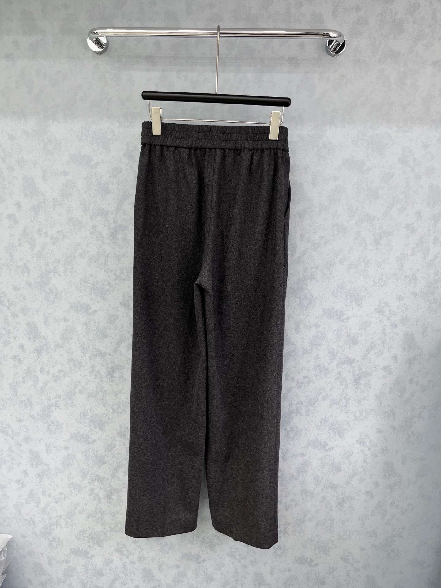 🛒𝐍𝐄𝐖 · 𝟐𝟎𝟐5/爆款现货原单品质 Celin*｜2025新品羊毛休闲裤高品质羊毛🦙 ，软软糯糯的