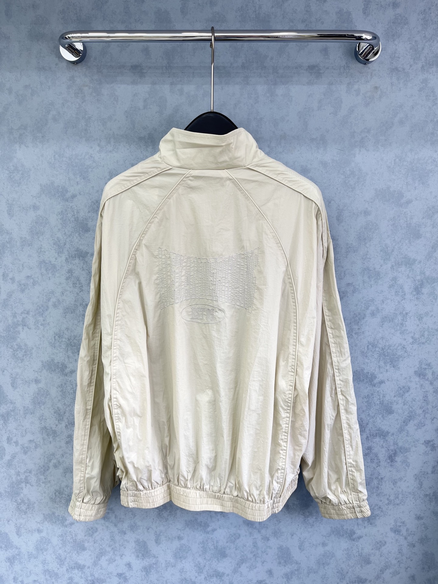 🛒𝐍𝐄𝐖 · 𝟐𝟎𝟐5/爆款现货原单品质 Bale*｜经典工装式休闲套装拉链刺绣外套➕工装休闲裤设计，面