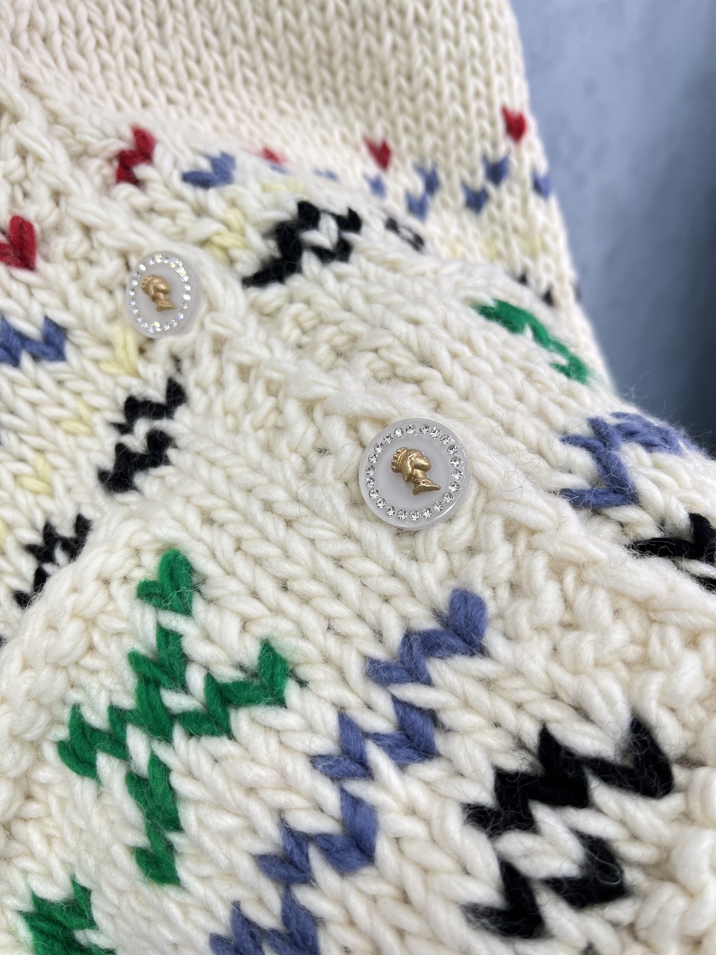 🛒𝐍𝐄𝐖 · 𝟐𝟎𝟐5/爆款现货原单品质 Chan*｜25中古系列粗花混色V领外套独家订制纱线 ，订制美