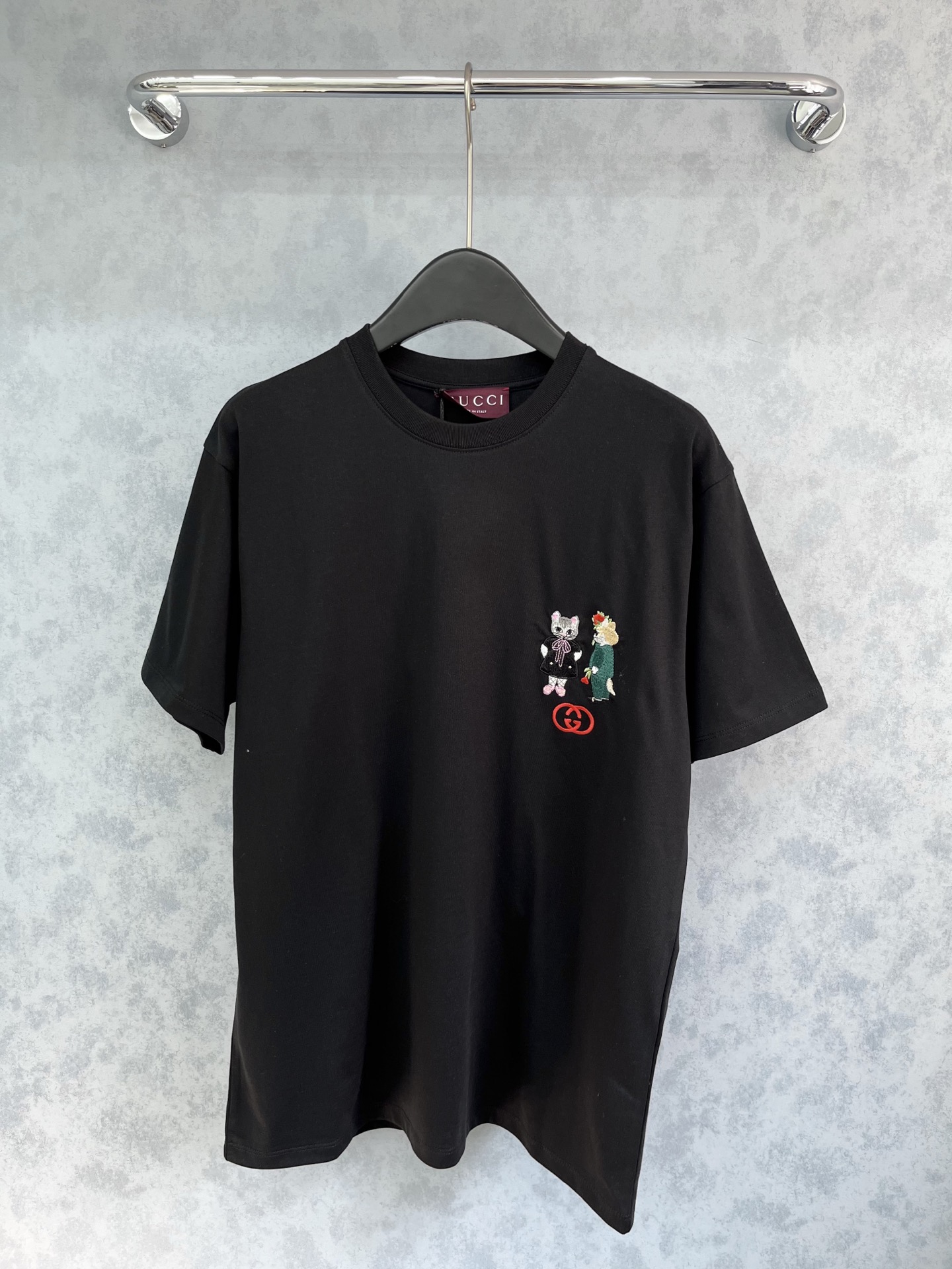 🛒𝐍𝐄𝐖 · 𝟐𝟎𝟐5/爆款现货原单品质 Guc*｜25新品刺绣短袖T恤宽松版型上身巨显瘦！定制最新工艺