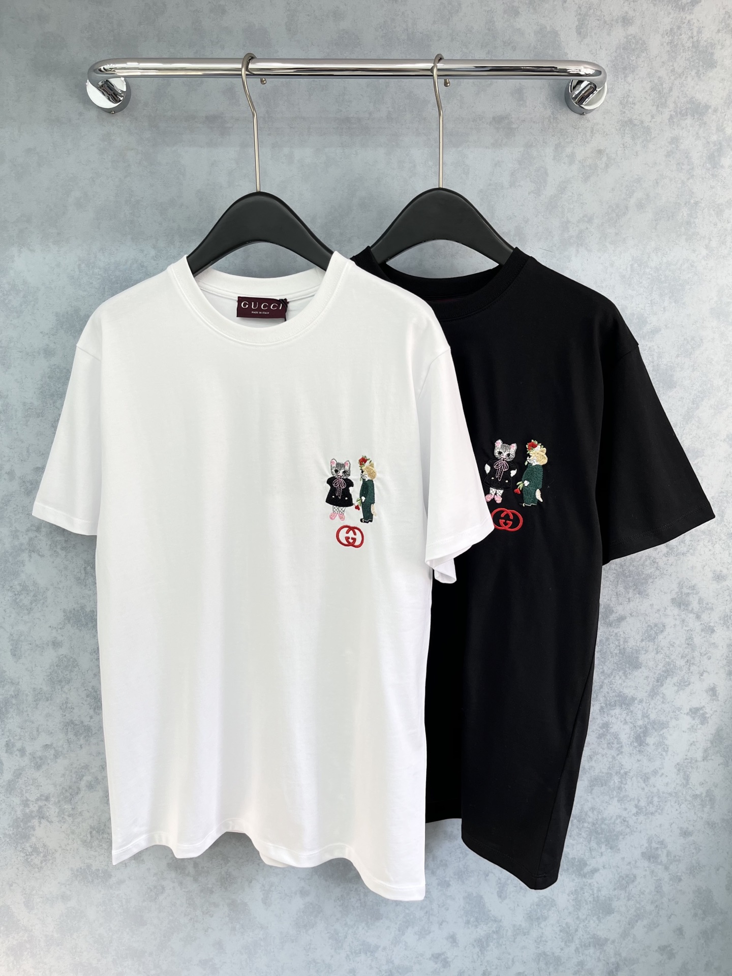 🛒𝐍𝐄𝐖 · 𝟐𝟎𝟐5/爆款现货原单品质 Guc*｜25新品刺绣短袖T恤宽松版型上身巨显瘦！定制最新工艺