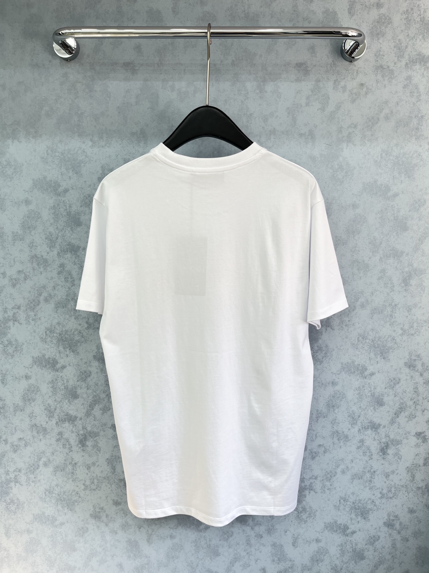 🛒𝐍𝐄𝐖 · 𝟐𝟎𝟐5/爆款现货原单品质 Guc*｜25新品刺绣短袖T恤宽松版型上身巨显瘦！定制最新工艺