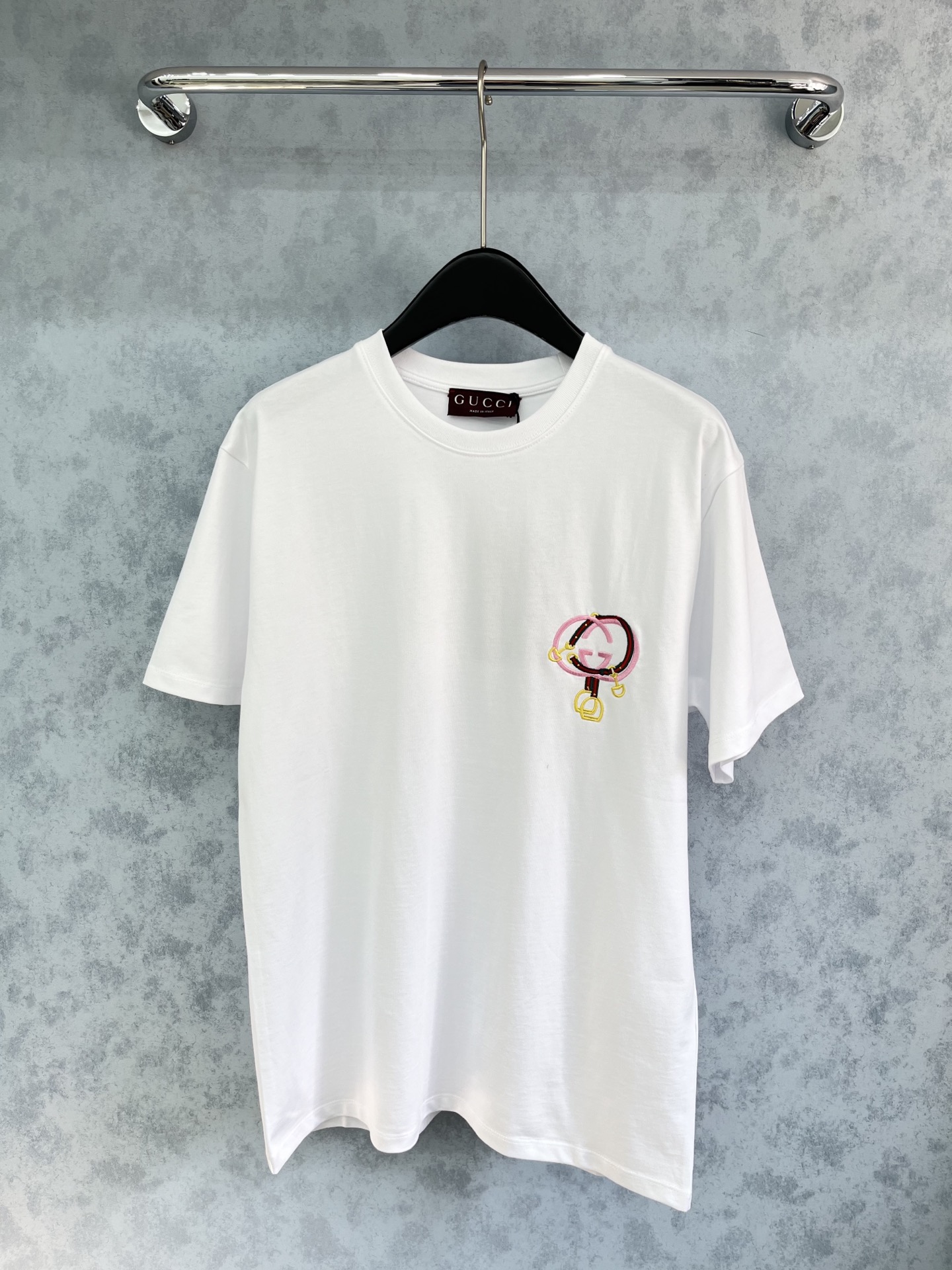 🛒𝐍𝐄𝐖 · 𝟐𝟎𝟐5/爆款现货原单品质 Guc*｜25新品刺绣短袖T恤宽松版型上身巨显瘦！定制最新工艺