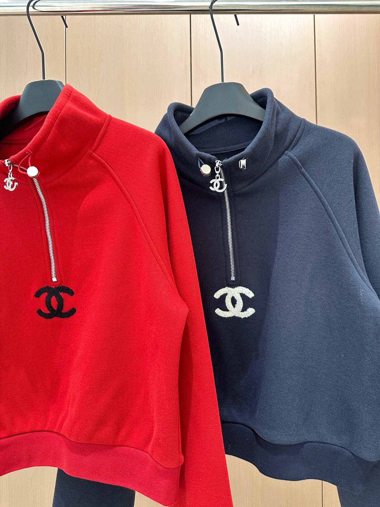 🛒𝐍𝐄𝐖 · 𝟐𝟎𝟐5/爆款现货原单品质 原创*｜25秋冬新品加绒套装！高端定制立领半拉链卫衣，搭配松紧