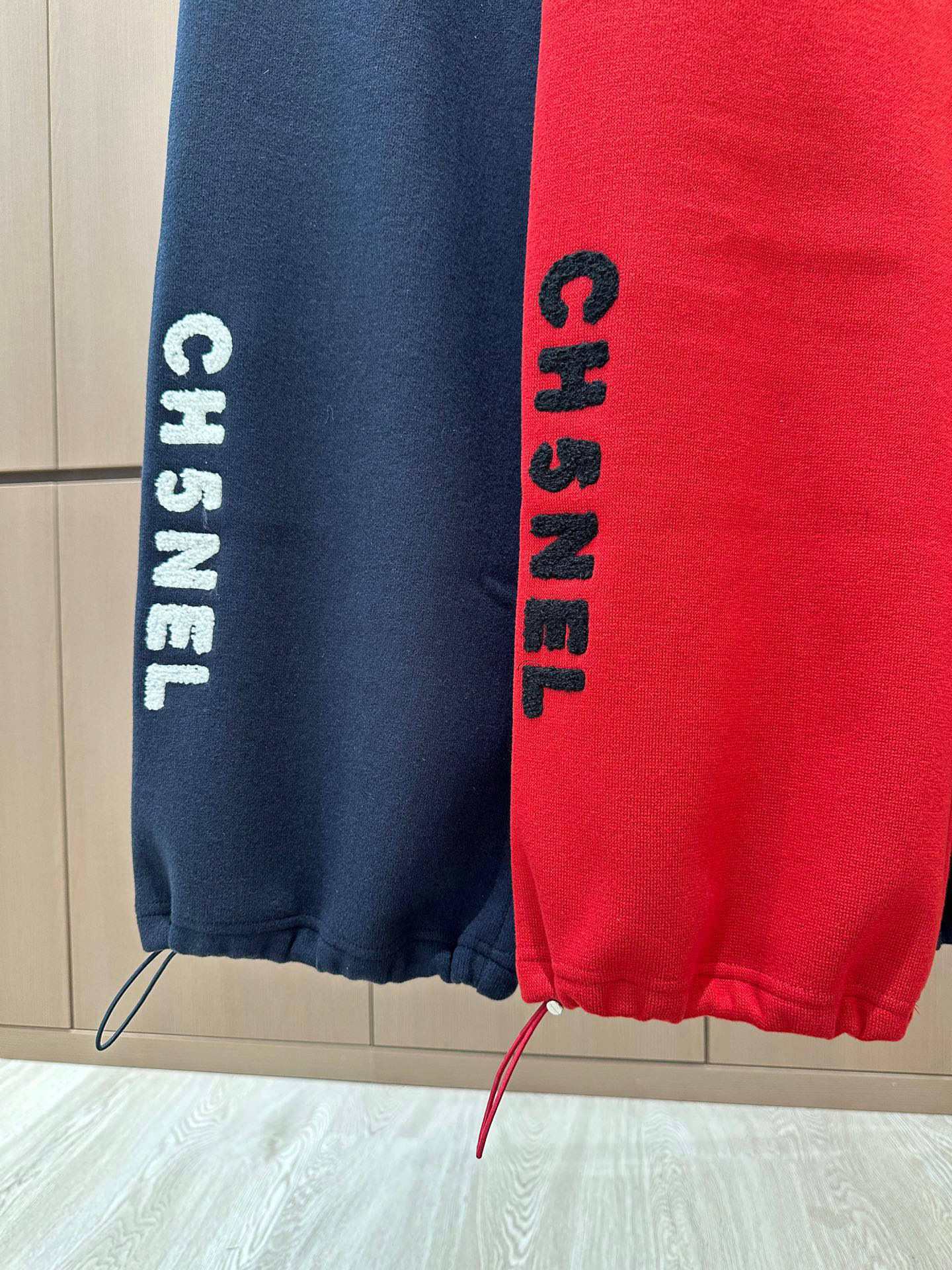 🛒𝐍𝐄𝐖 · 𝟐𝟎𝟐5/爆款现货原单品质 原创*｜25秋冬新品加绒套装！高端定制立领半拉链卫衣，搭配松紧