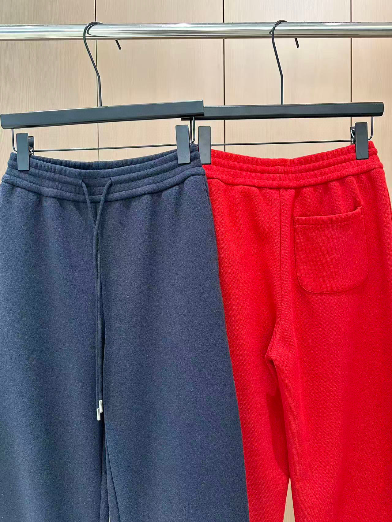 🛒𝐍𝐄𝐖 · 𝟐𝟎𝟐5/爆款现货原单品质 原创*｜25秋冬新品加绒套装！高端定制立领半拉链卫衣，搭配松紧