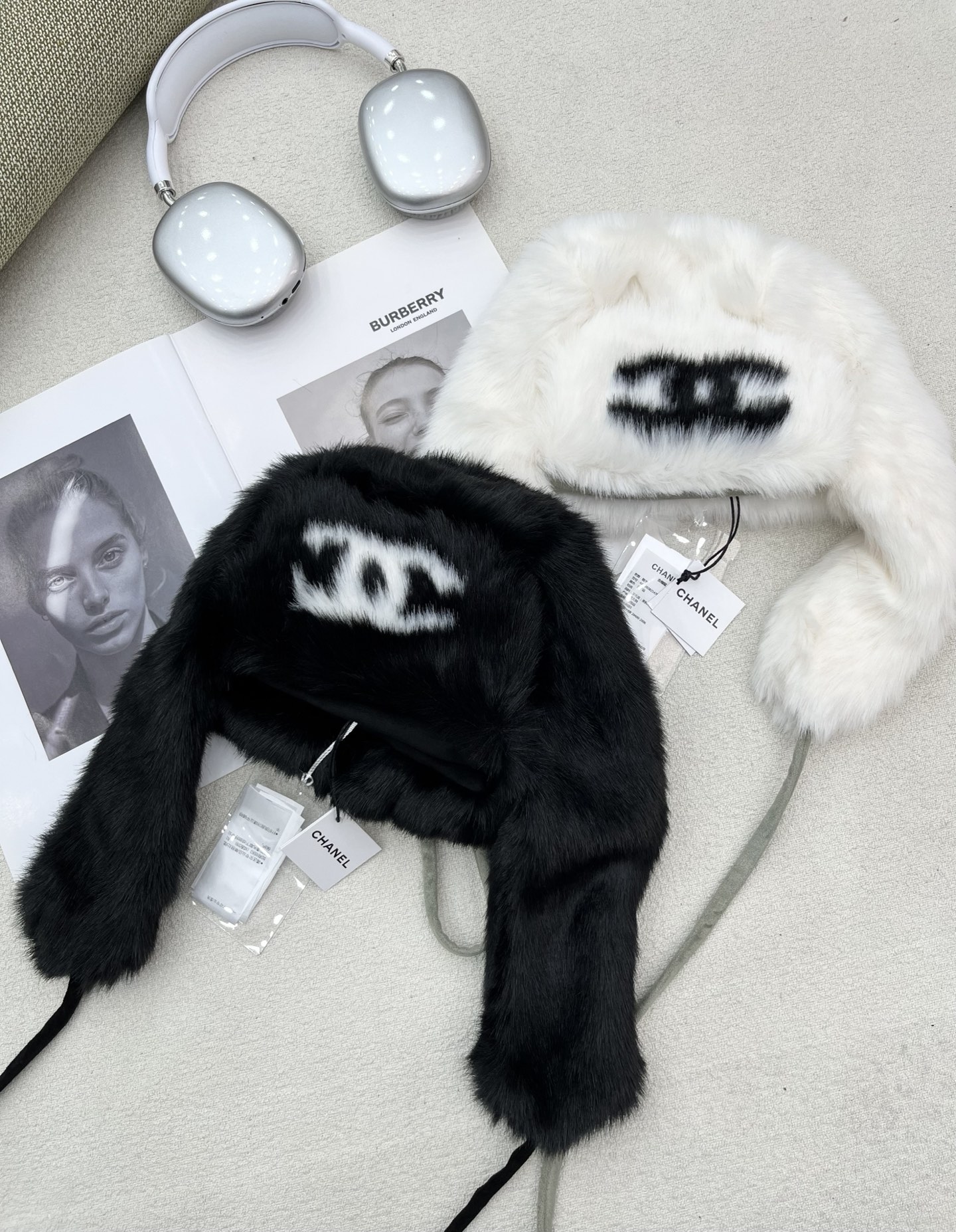 🛒𝐍𝐄𝐖 · 𝟐𝟎𝟐5/爆款现货原单品质 Chan*｜25秋冬新品中古风雷锋帽黑白凝萃百年优雅，柔暖质感