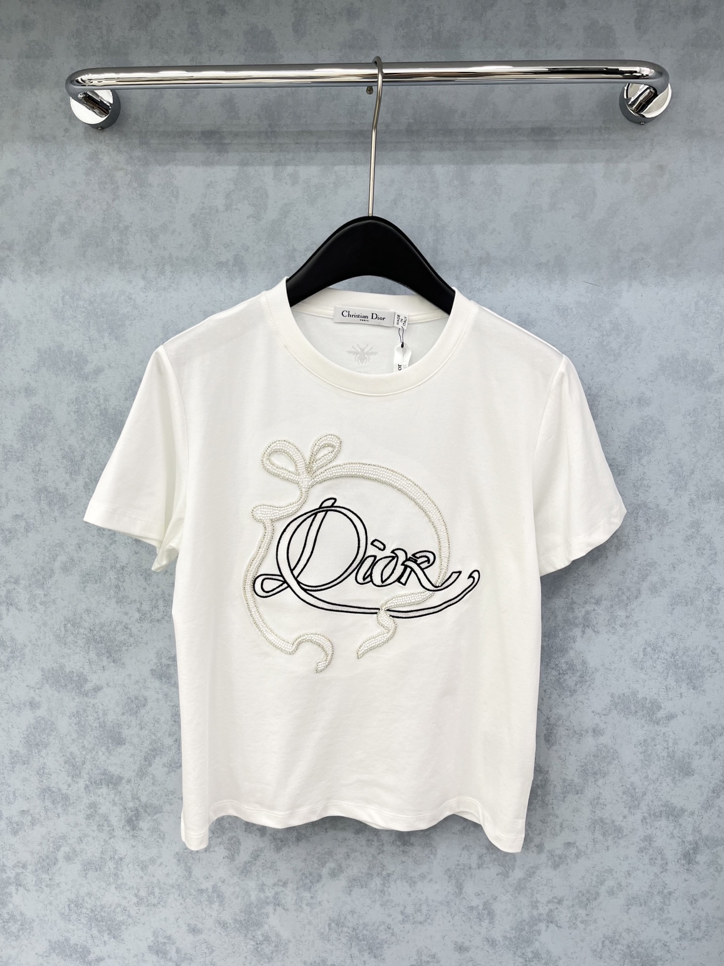 🛒𝐍𝐄𝐖 · 𝟐𝟎𝟐5/爆款现货原单品质 Dio*｜精致刺绣订珠短袖T恤高订面料 亲肤透气舒适标志性字母