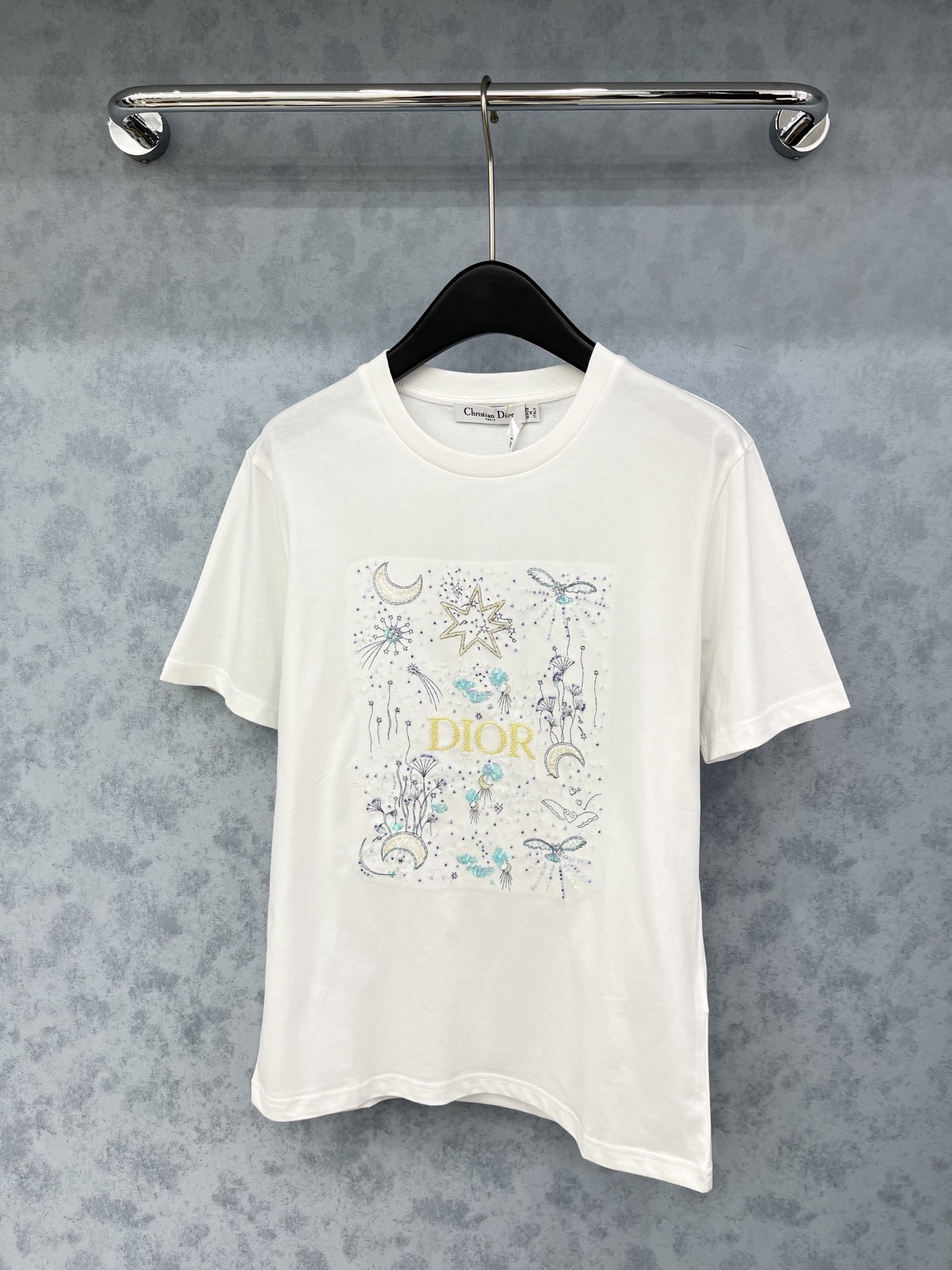 🛒𝐍𝐄𝐖 · 𝟐𝟎𝟐5/爆款现货原单品质 Dio*｜精致订钻短袖T恤高订面料 亲肤透气舒适标志性字母图案