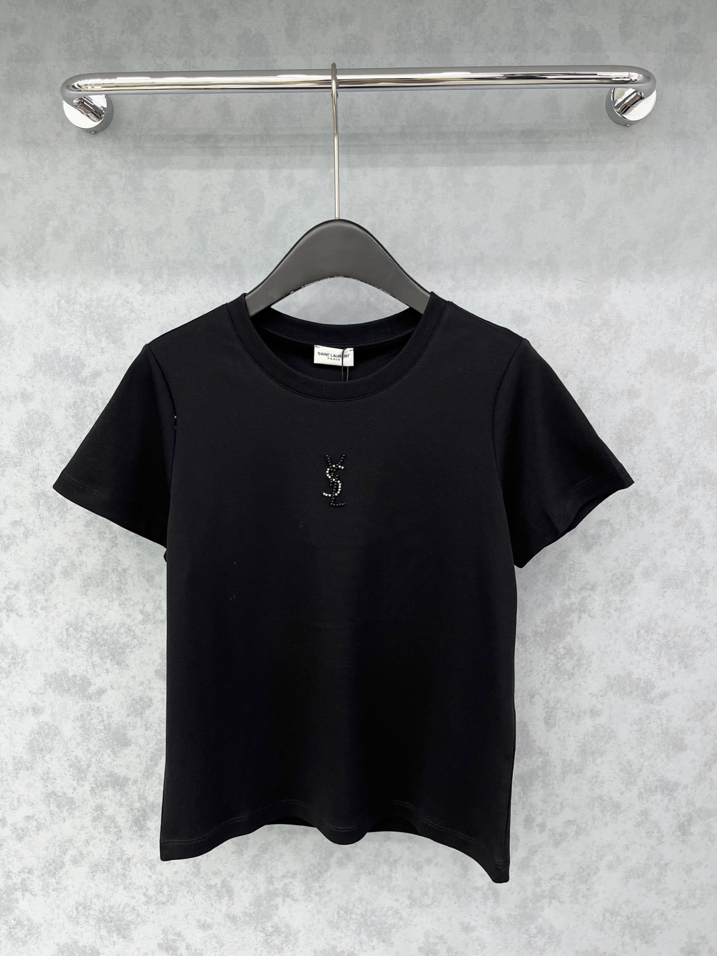 🛒𝐍𝐄𝐖 · 𝟐𝟎𝟐5/爆款现货原单品质 Ysl*｜精致订钻短袖T恤高订面料 亲肤透气舒适标志性字母图案