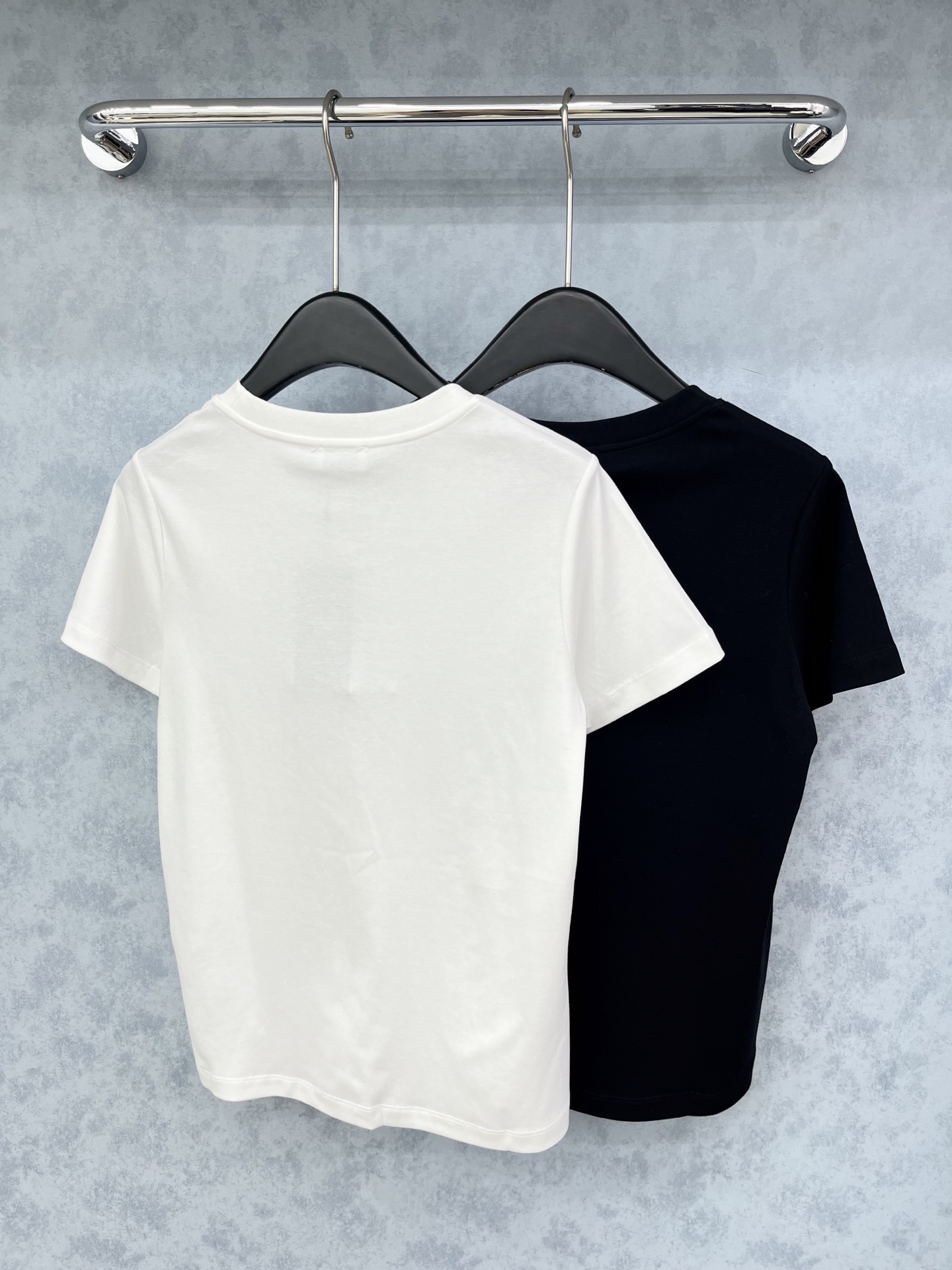 🛒𝐍𝐄𝐖 · 𝟐𝟎𝟐5/爆款现货原单品质 Ysl*｜精致订钻短袖T恤高订面料 亲肤透气舒适标志性字母图案