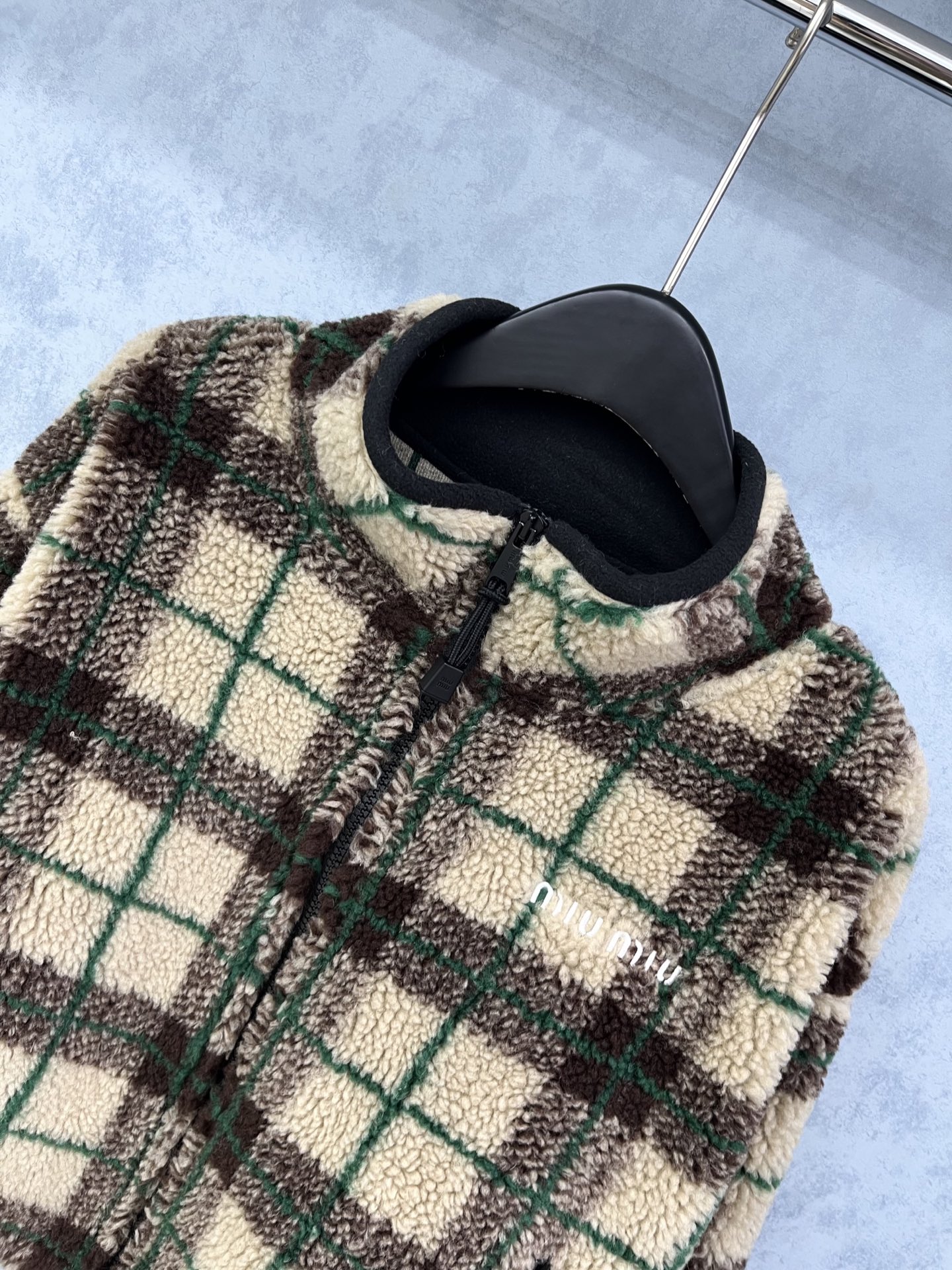 🛒𝐍𝐄𝐖 · 𝟐𝟎𝟐5/爆款现货【原版定制】 Miu Mi *｜2025新品摇粒绒拉链外套 系列款对比🆚