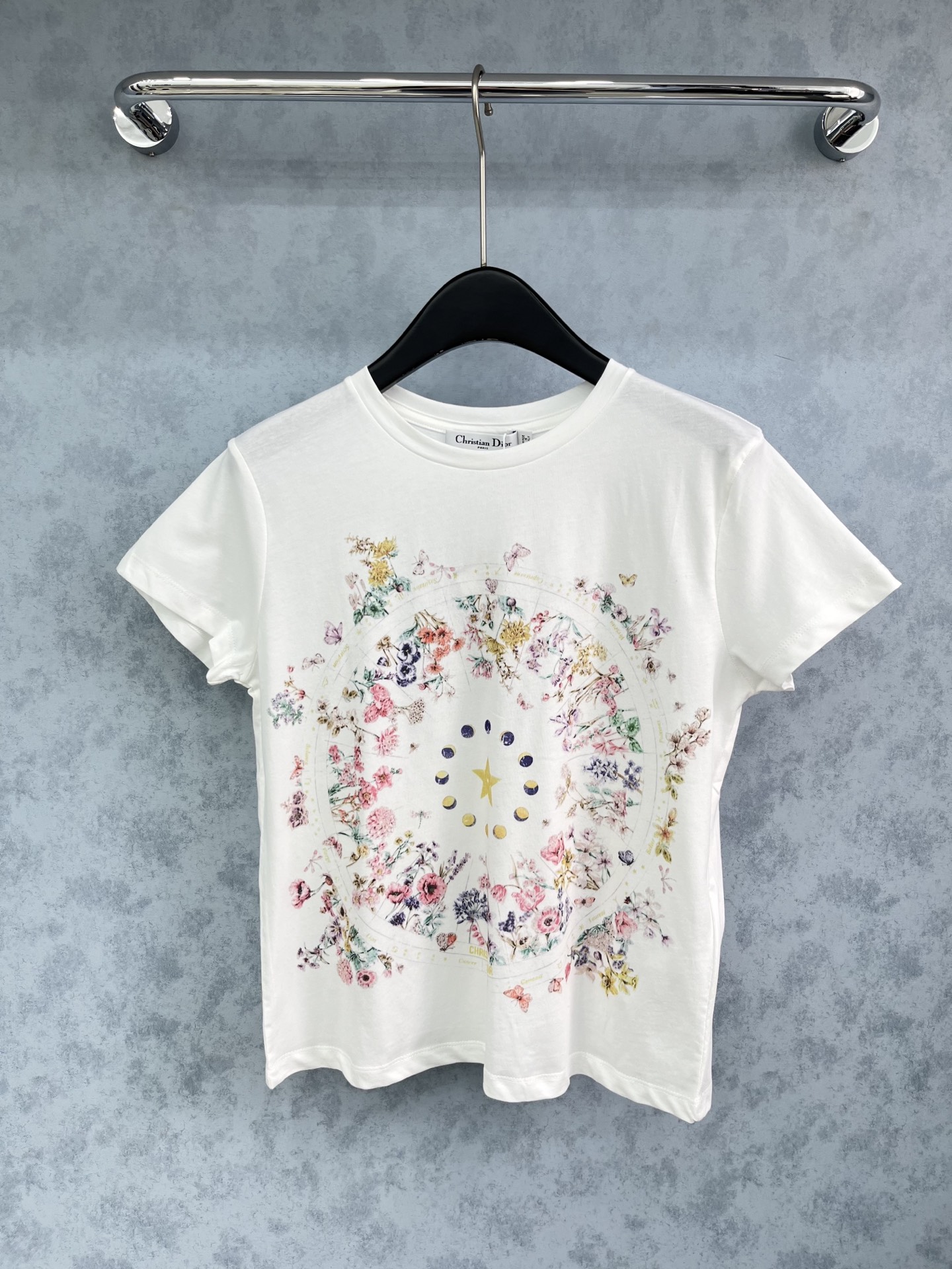 🛒𝐍𝐄𝐖 · 𝟐𝟎𝟐5/爆款现货【原版定制】Dio*｜精致印花短袖T恤高订面料 亲肤透气舒适标志性字母图