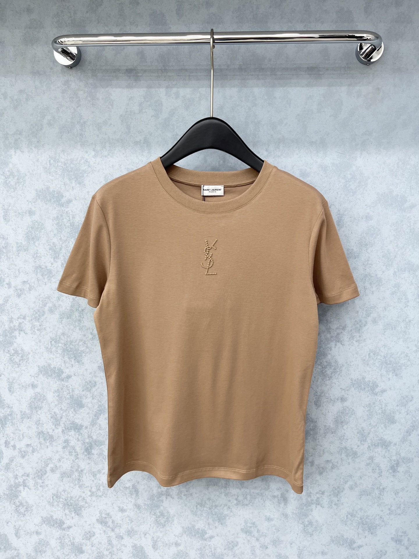 🛒𝐍𝐄𝐖 · 𝟐𝟎𝟐5/爆款现货原单品质 Ysl*｜精致刺绣短袖T恤高订面料 亲肤透气舒适标志性字母图案