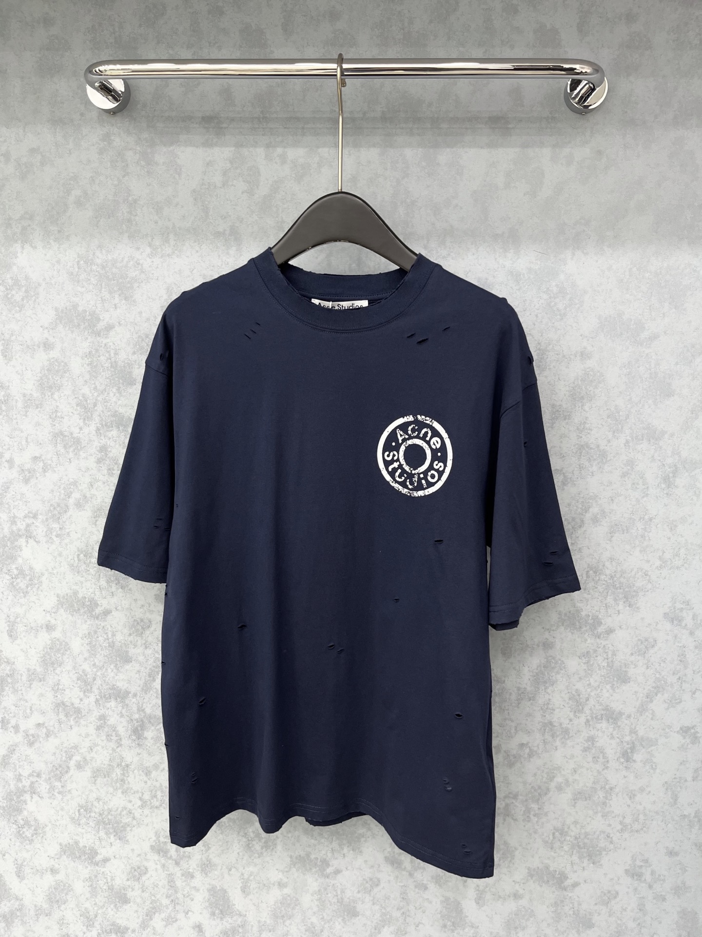 🛒𝐍𝐄𝐖 · 𝟐𝟎𝟐5/爆款现货【原版定制】𝐀𝐂𝐍𝐄 𝐒𝐓𝐔𝐃𝐈𝐎*｜25新款 字母短袖破洞T 美式辣妹