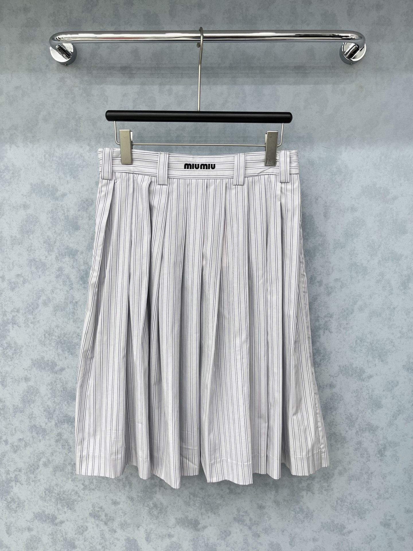 🛒𝐍𝐄𝐖 · 𝟐𝟎𝟐5/爆款现货【原版定制】 Miu Mi *｜2025新品刺绣百褶半裙 系列款定制YB