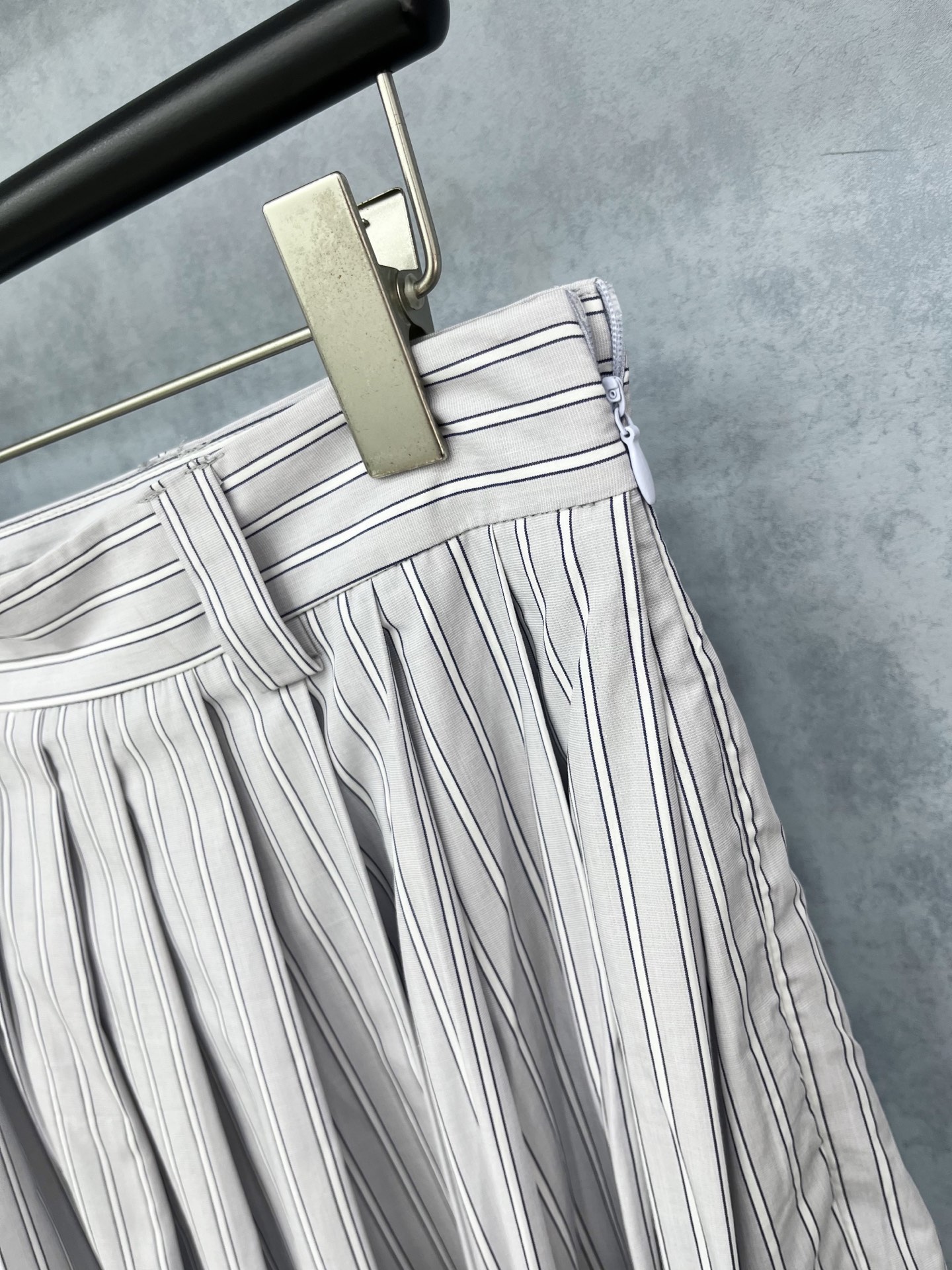 🛒𝐍𝐄𝐖 · 𝟐𝟎𝟐5/爆款现货【原版定制】 Miu Mi *｜2025新品刺绣百褶半裙 系列款定制YB