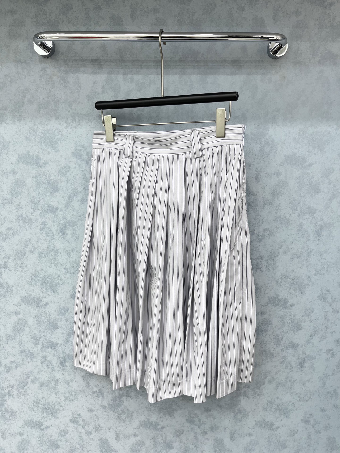 🛒𝐍𝐄𝐖 · 𝟐𝟎𝟐5/爆款现货【原版定制】 Miu Mi *｜2025新品刺绣百褶半裙 系列款定制YB