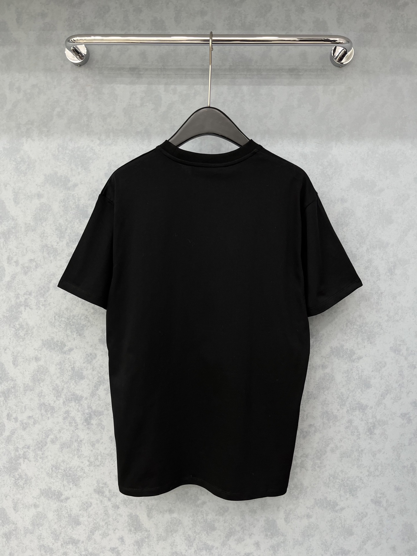 🛒𝐍𝐄𝐖 · 𝟐𝟎𝟐5/爆款现货原单品质 Guc*｜25新品印花短袖T恤宽松版型上身巨显瘦！定制最新工艺