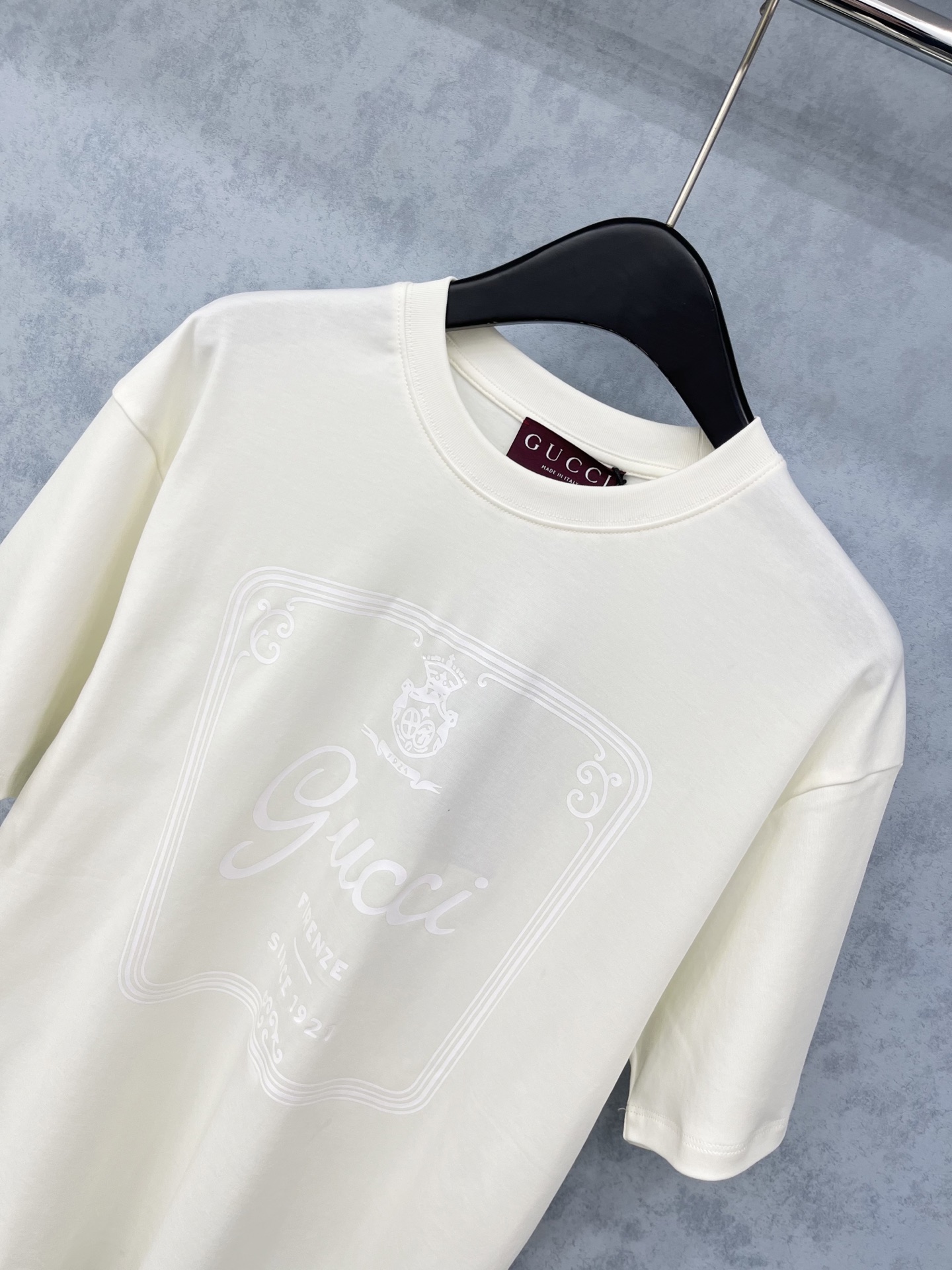 🛒𝐍𝐄𝐖 · 𝟐𝟎𝟐5/爆款现货原单品质 Guc*｜25新品印花短袖T恤宽松版型上身巨显瘦！定制最新工艺