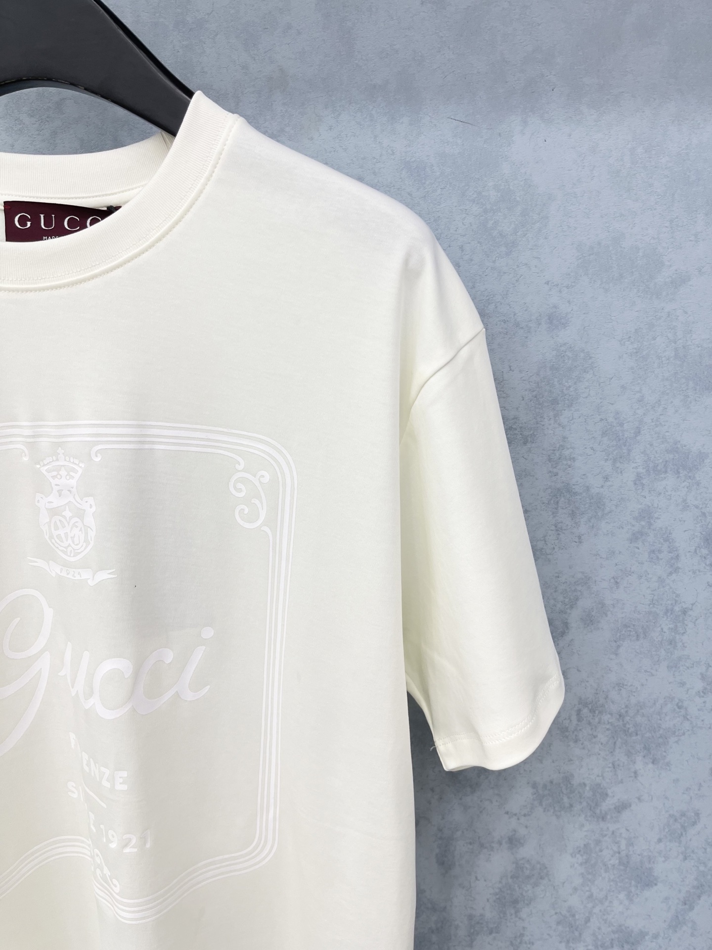 🛒𝐍𝐄𝐖 · 𝟐𝟎𝟐5/爆款现货原单品质 Guc*｜25新品印花短袖T恤宽松版型上身巨显瘦！定制最新工艺