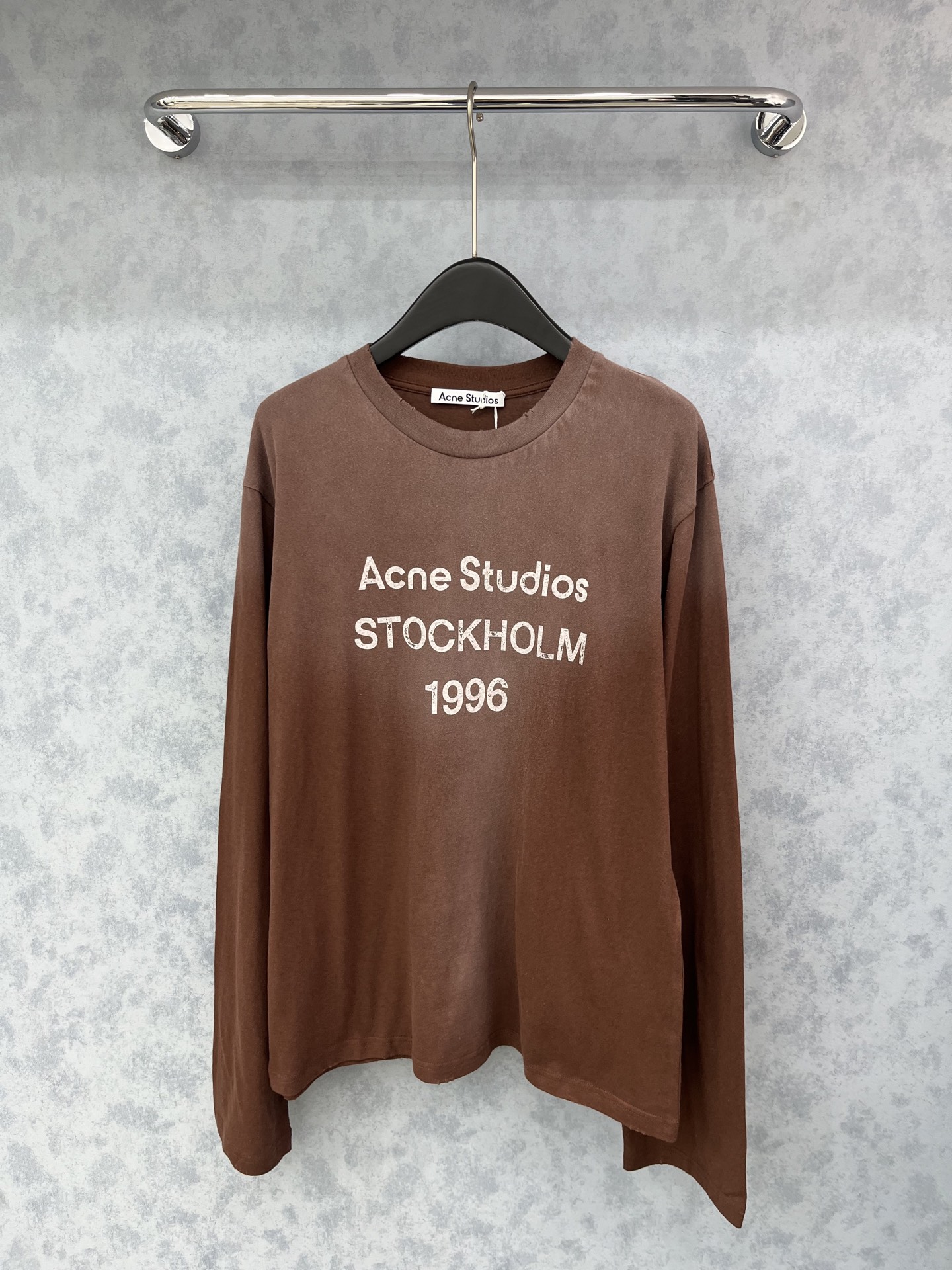 🛒𝐍𝐄𝐖 · 𝟐𝟎𝟐6/爆款现货【原版定制】𝐀𝐂𝐍𝐄 𝐒𝐓𝐔𝐃𝐈𝐎*｜26新款 做旧洗水字母长袖 美式辣