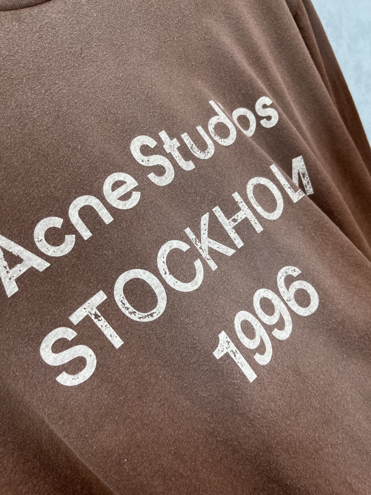 🛒𝐍𝐄𝐖 · 𝟐𝟎𝟐6/爆款现货【原版定制】𝐀𝐂𝐍𝐄 𝐒𝐓𝐔𝐃𝐈𝐎*｜26新款 做旧洗水字母长袖 美式辣