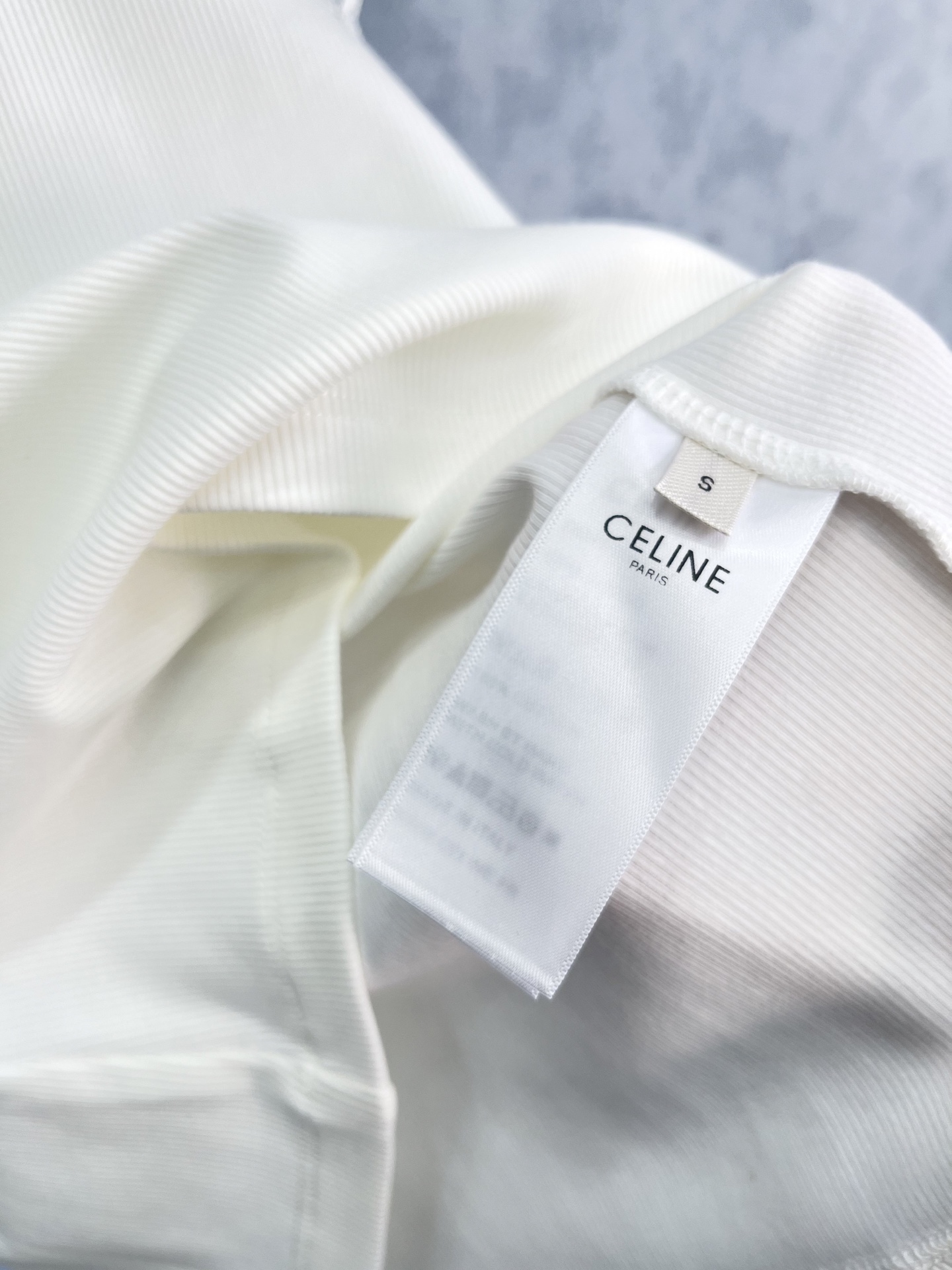 🛒𝐍𝐄𝐖 · 𝟐𝟎𝟐5/爆款现货【原版定制】Celin*｜25新款大圆领蕾丝拼接花边刺绣背心 系列款 不