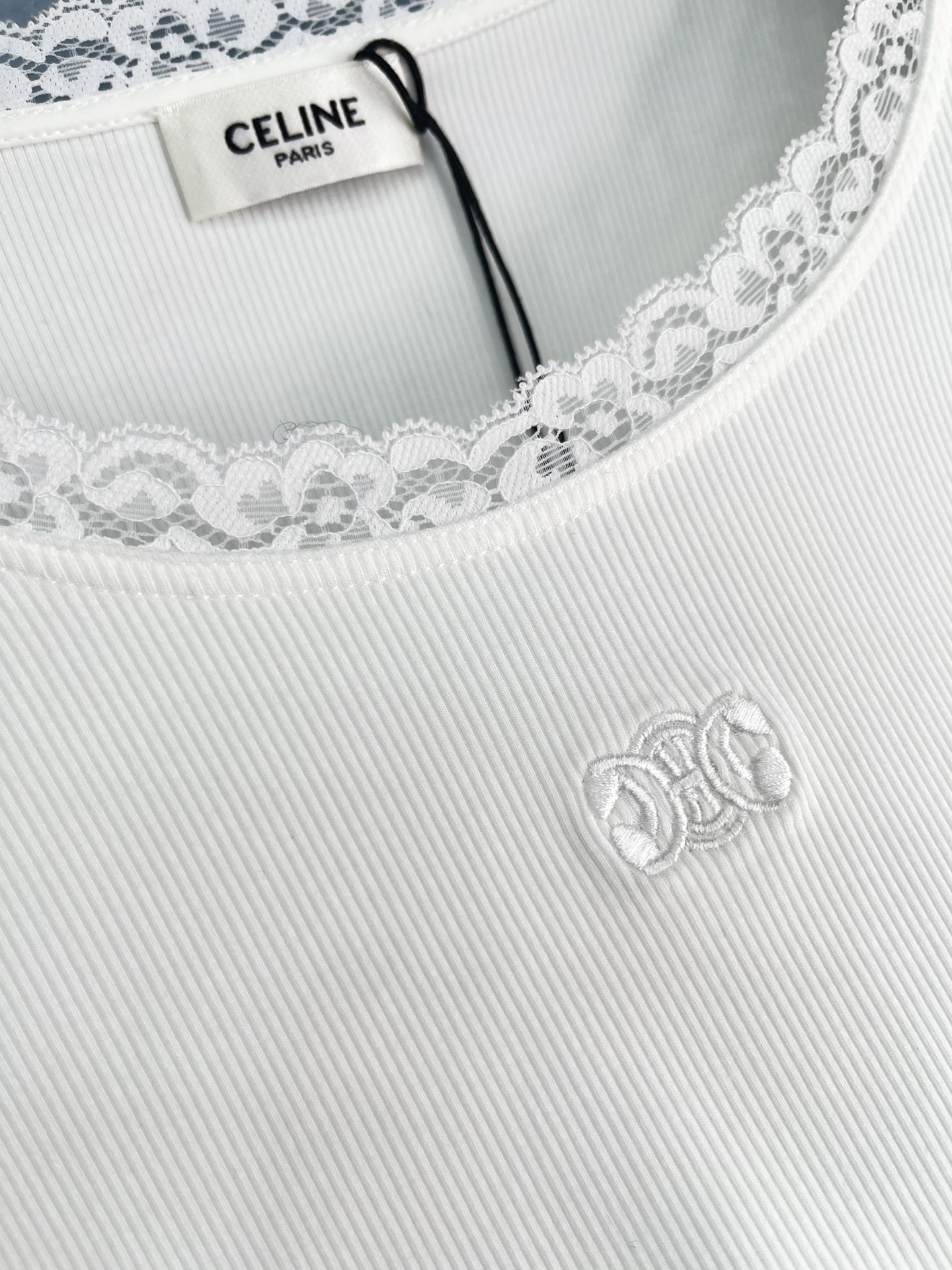 🛒𝐍𝐄𝐖 · 𝟐𝟎𝟐5/爆款现货【原版定制】Celin*｜25新款大圆领蕾丝拼接花边刺绣长袖打底 系列款