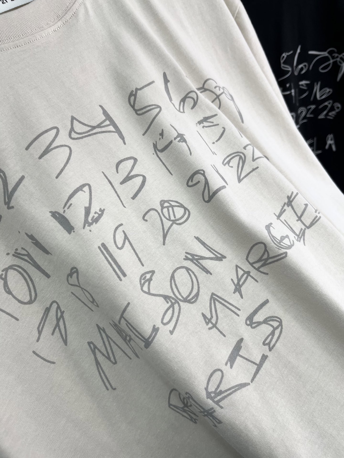 🛒𝐍𝐄𝐖 · 𝟐𝟎𝟐5/爆款现货原单品质 MM6*｜精致印花短袖T恤高订面料 亲肤透气舒适标志性字母图案